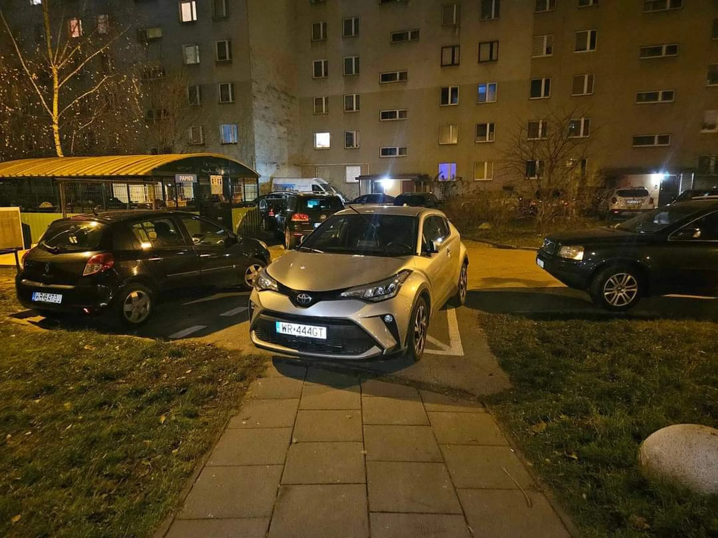 Kolejna ułomna osoba która znalazła prawko w chipsach.