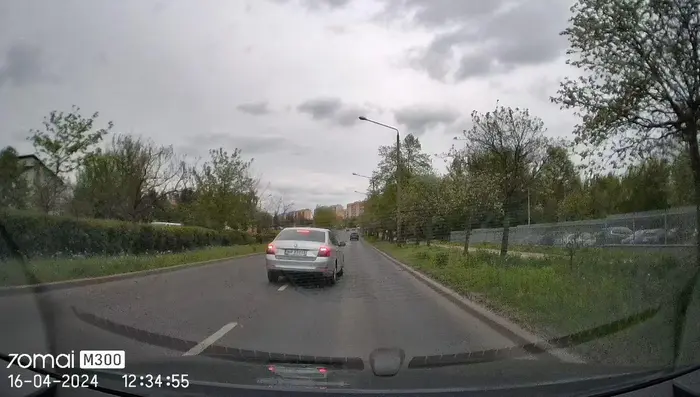 wyprzedzanie i hamowanie