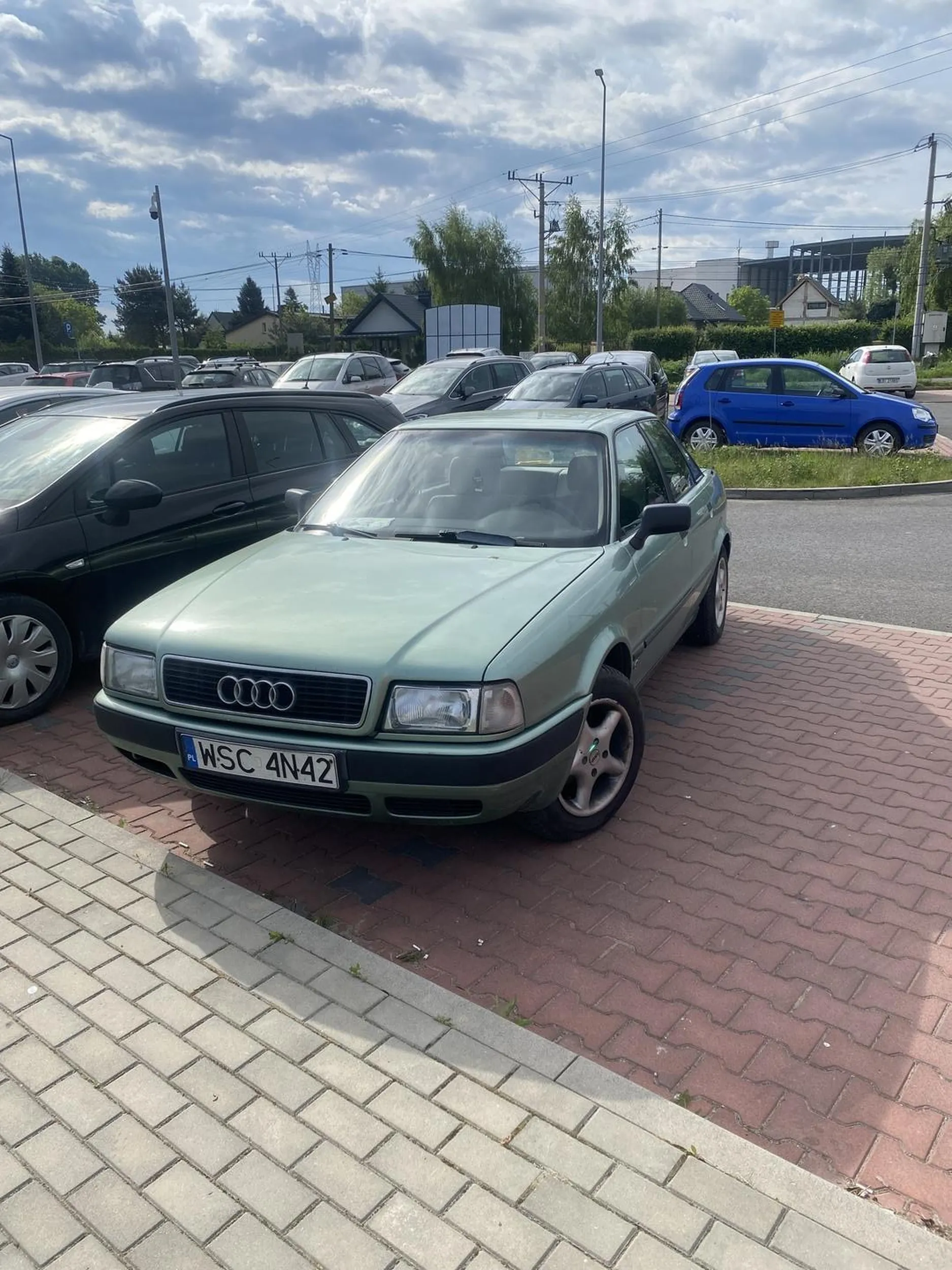 za takie parkowanie należy się karny k***s ?