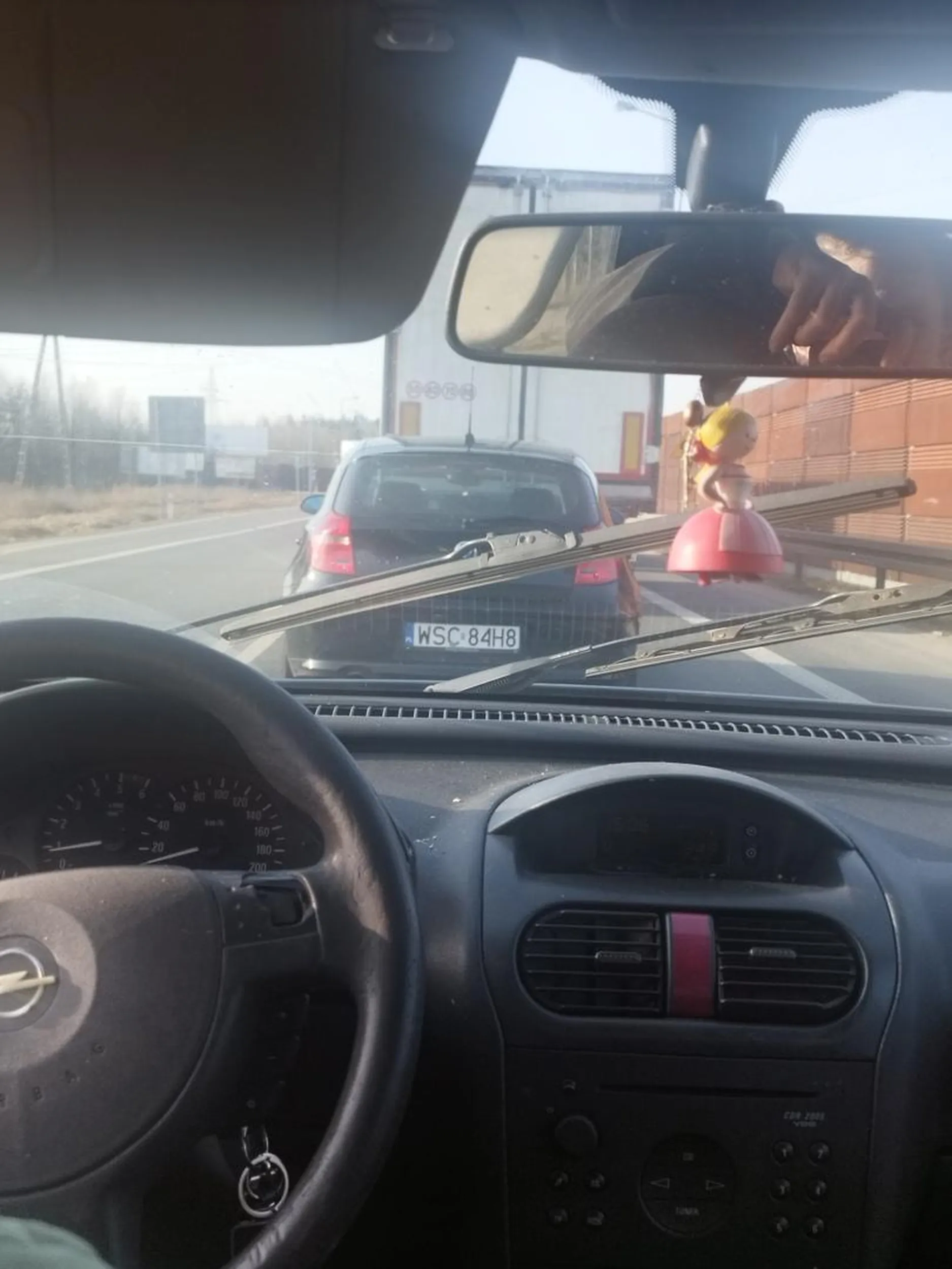 Nie wyprzedza się z prawej strony i życie ci nie miłe