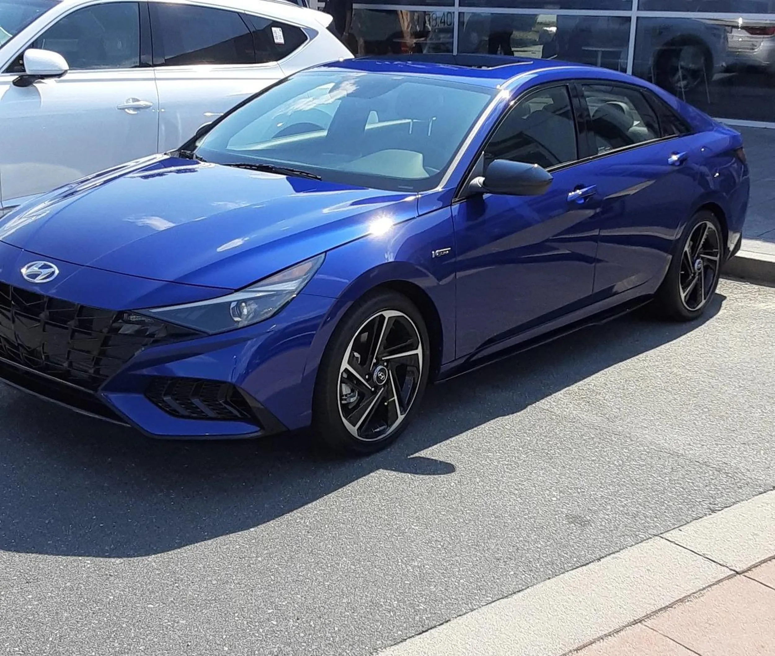 Dzieciaku oddaj to auto osobom które wiedzą jak jeździć. Na równorzędnych mam z prawej pierwszeństwo!!!!!!