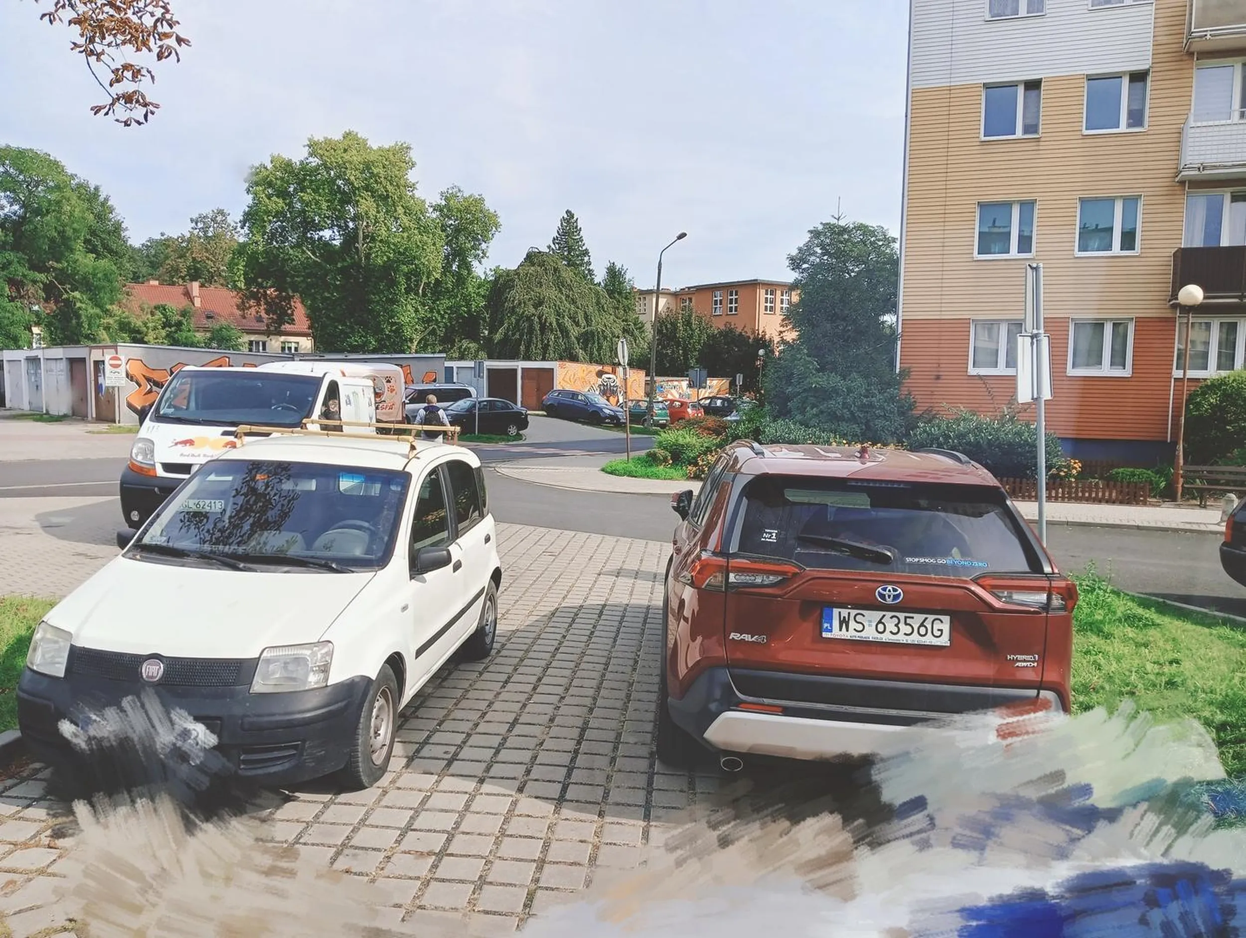 Miejsce VIP przejazdu brak Droga pożarowa i do tego pod prąd postawiony