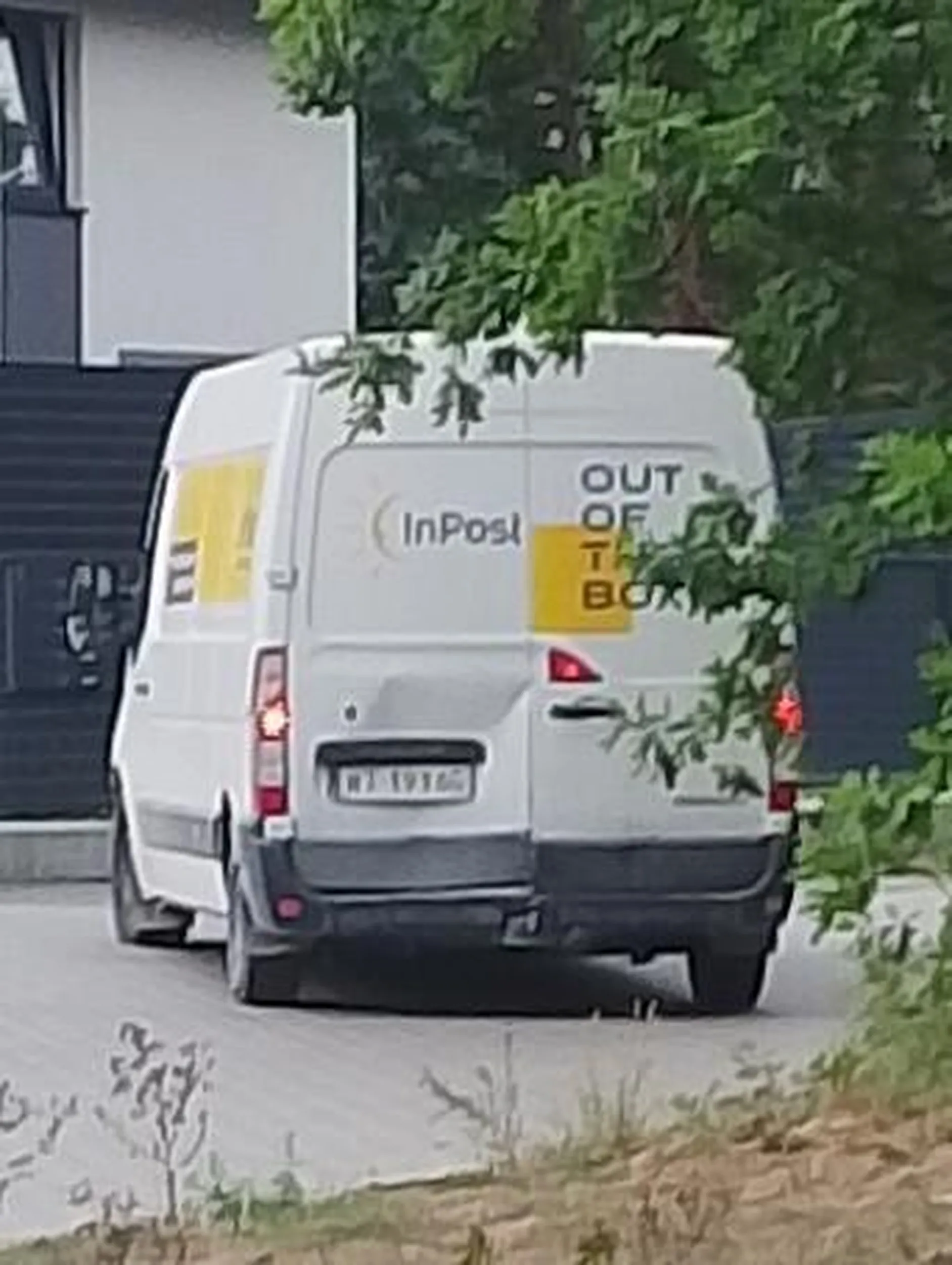 Kurierski cymbale, Czy wiesz, że twój samochód jest wyposażony w dwa pulsujące, pomarańczowe światła, zwane dalej kierunkowskazami? Sugerowałbym razem z innymi ziomkami z branży podłączyć się do mózgu i ich użyć, i ty i oni unikniecie dzięki temu wypominania Wam waszej orientacji seksualnej ?