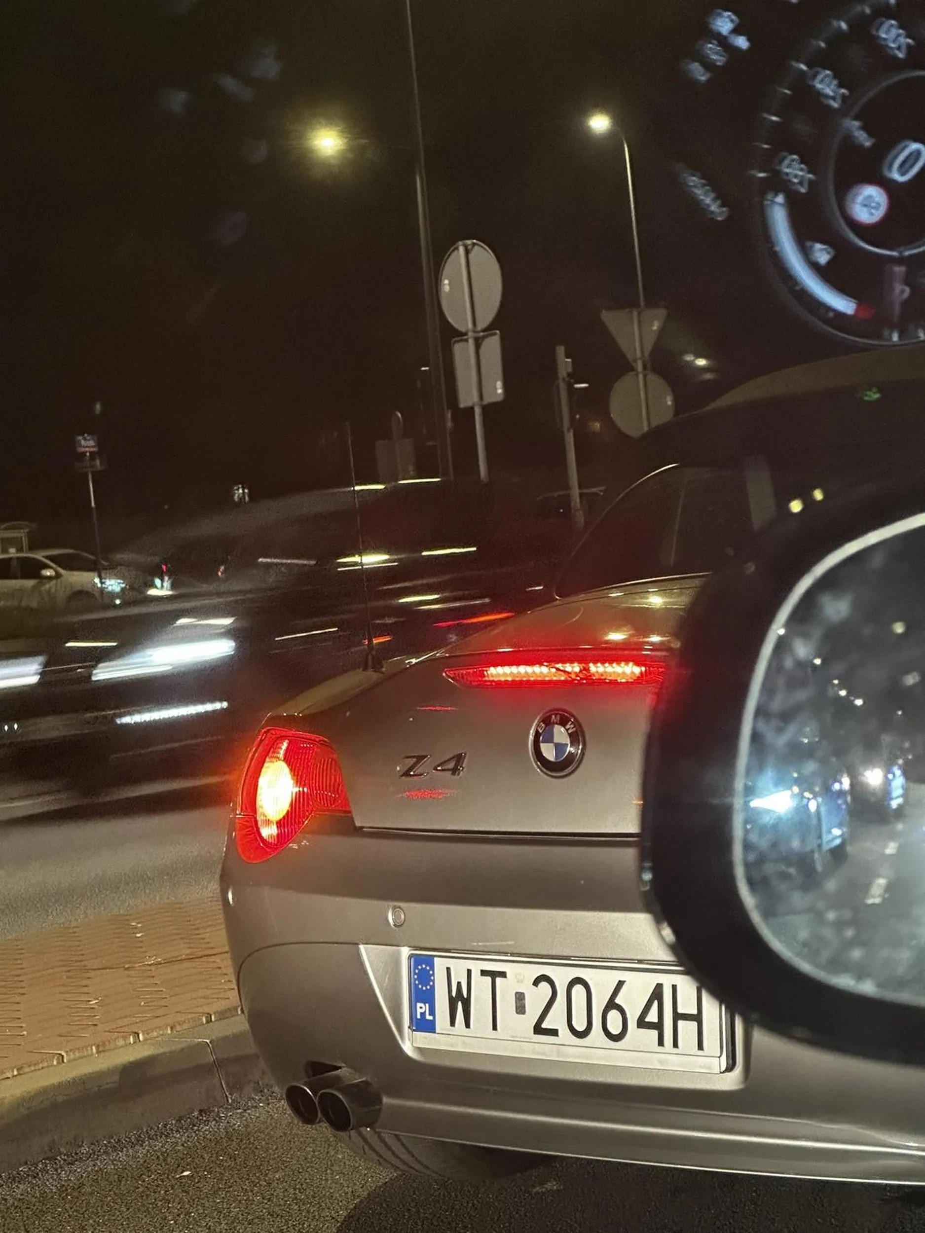 Jak masz BMW nie znaczy, że zawsze musisz być na lewym pasie, tym bardziej jak się wleczesz, ale propanu, że umiesz używać kierunkowskazów