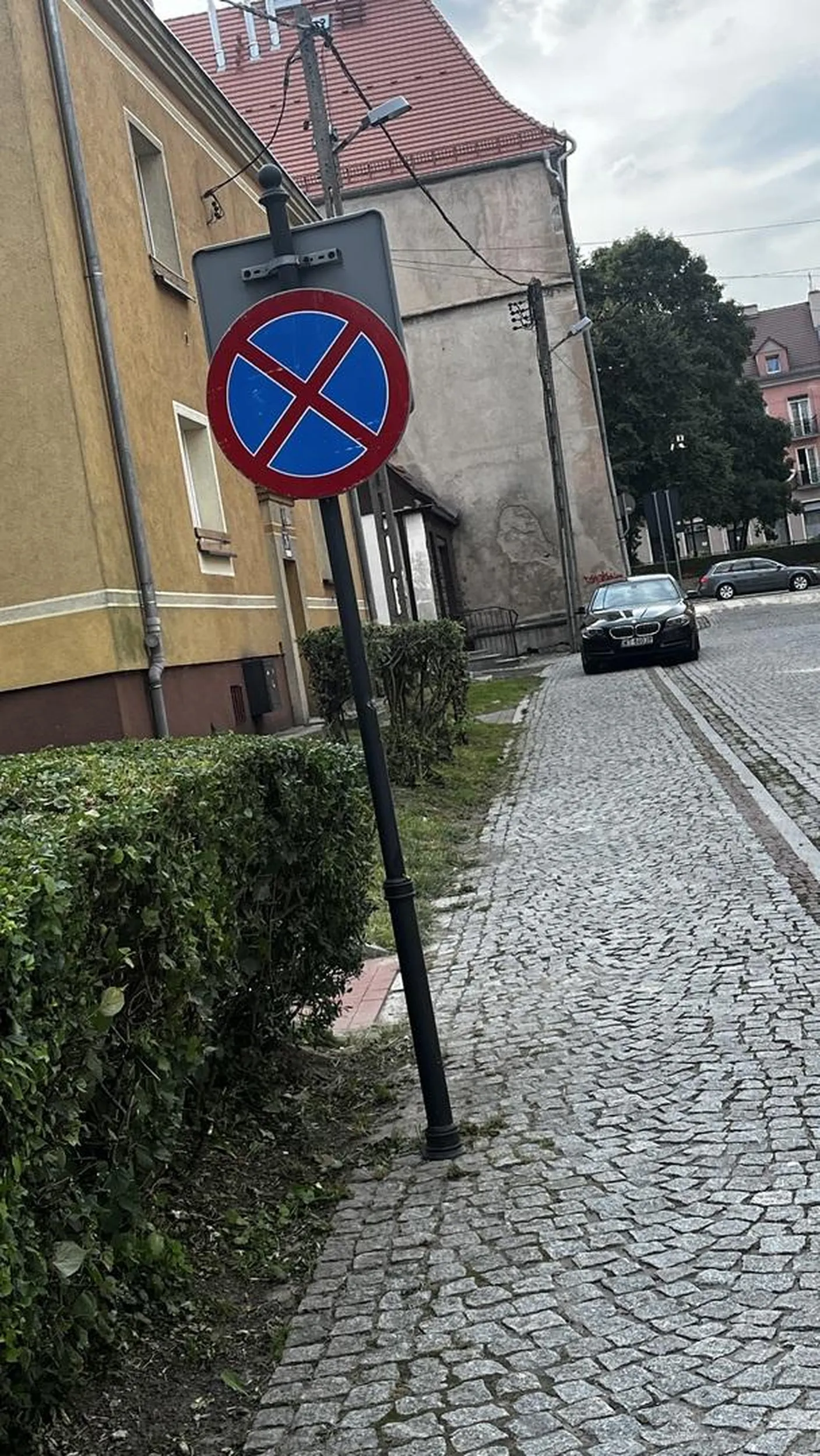 Naucz się parkować bo nie można przejechać