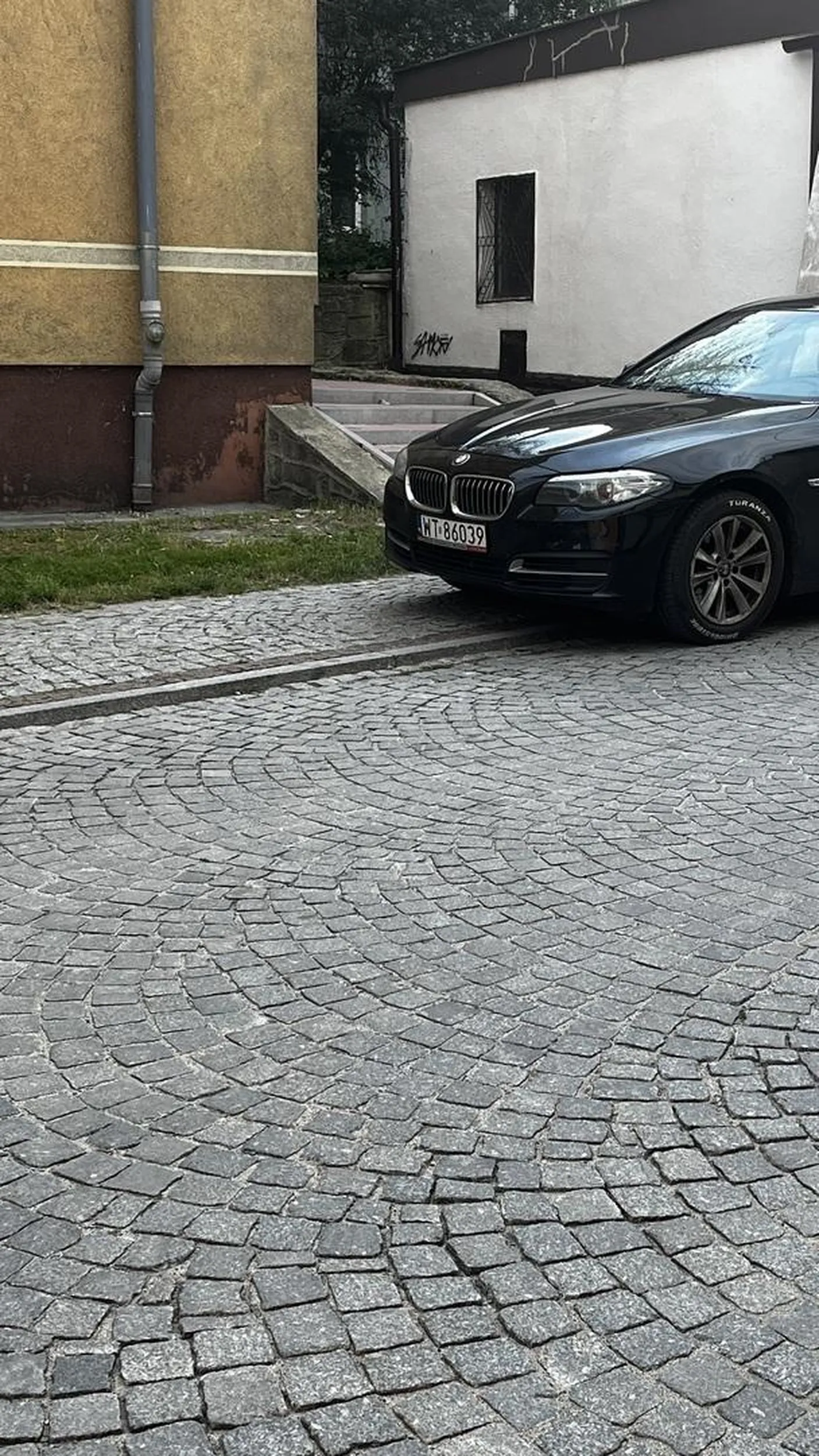 Naucz się parkować bo nie można przejechać