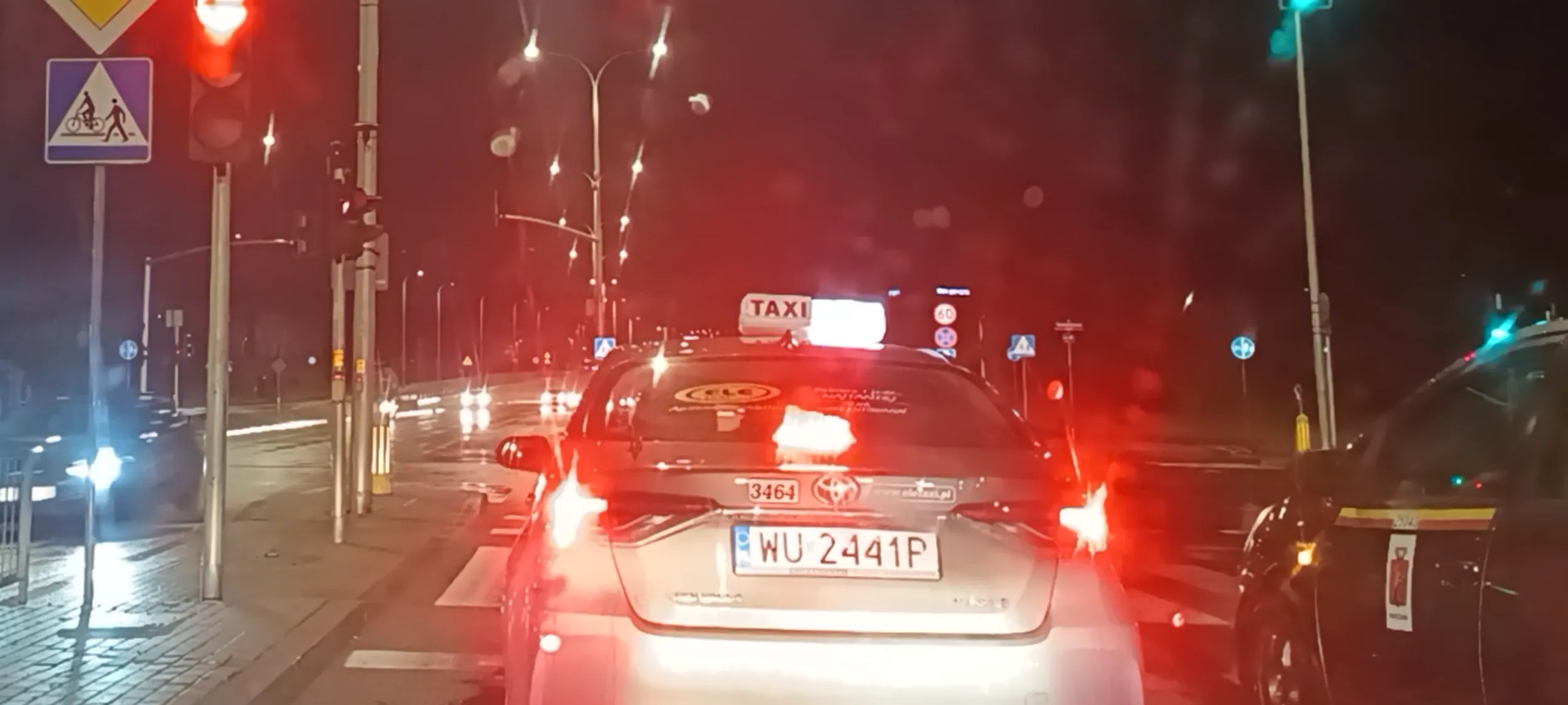 Przekracza prędkość i jeździ zygzakiem