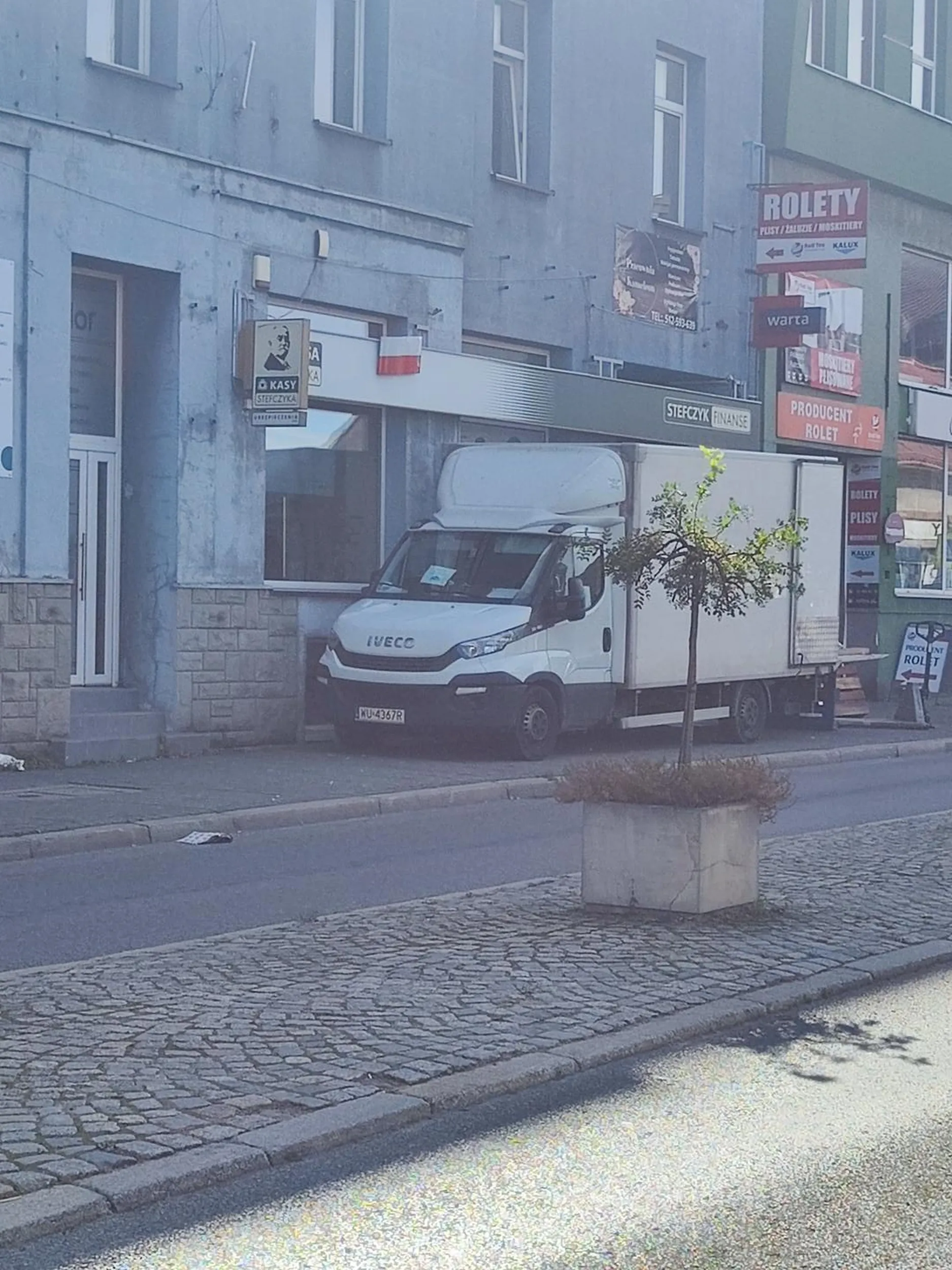 Zastawili chodnik i wy**bane