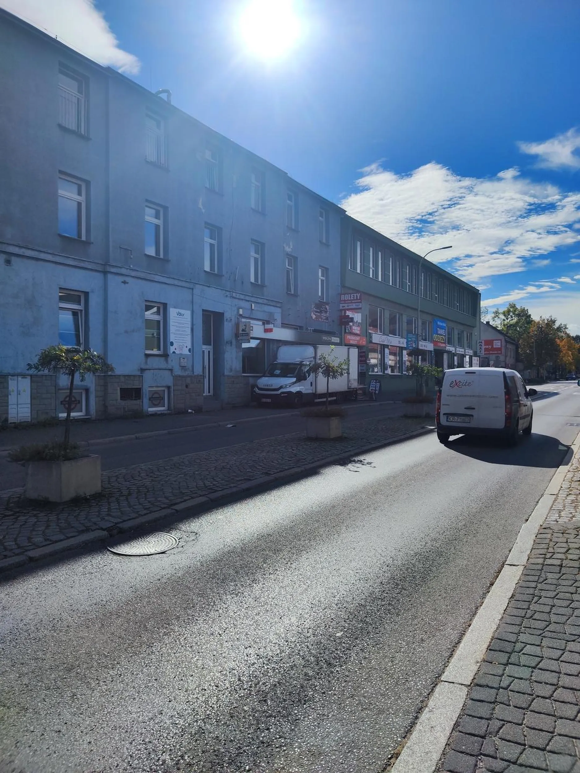 Zastawili chodnik i wy**bane