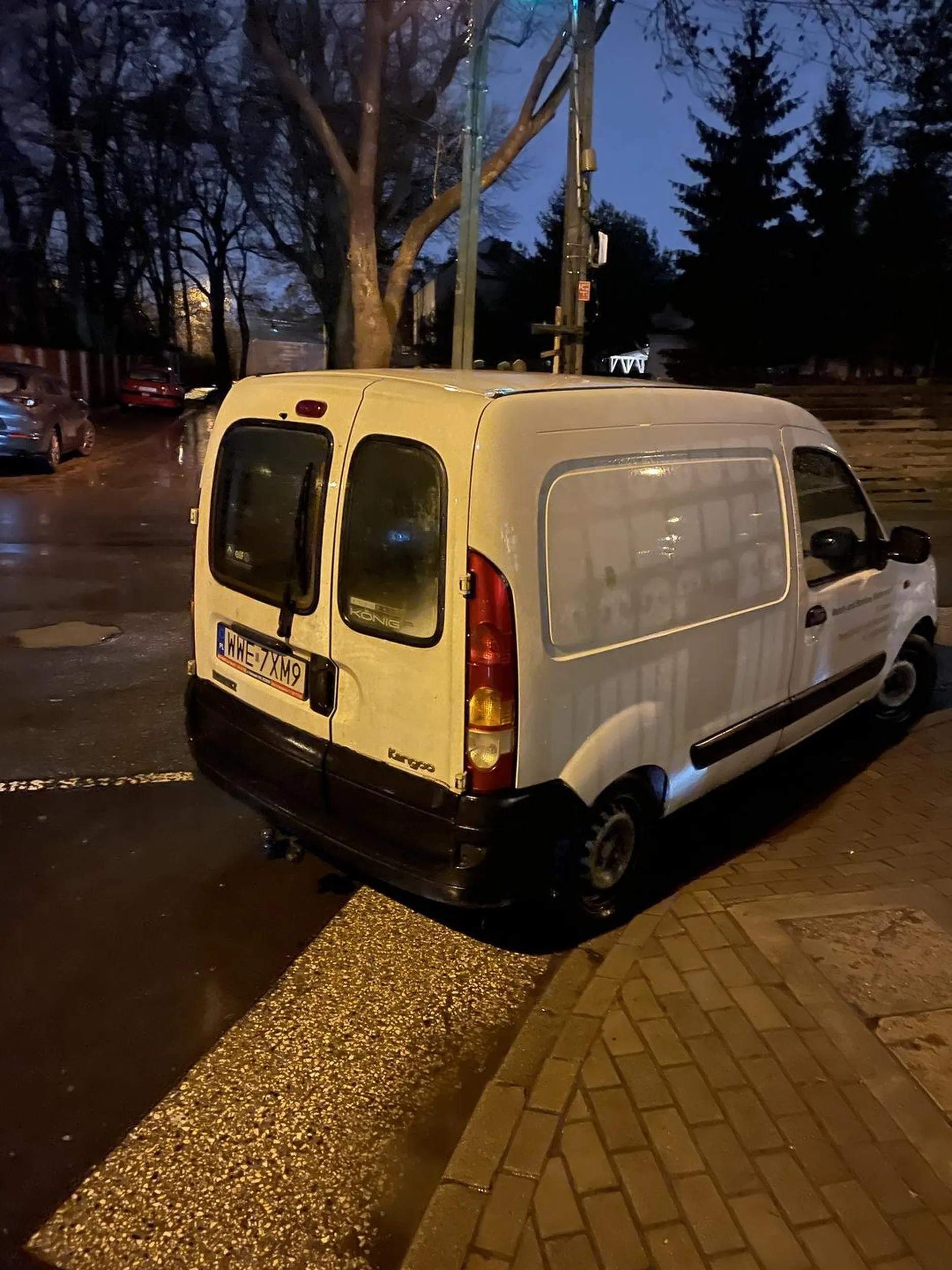 Parkowanie przy skrzyżowaniu Śląska/Składowa