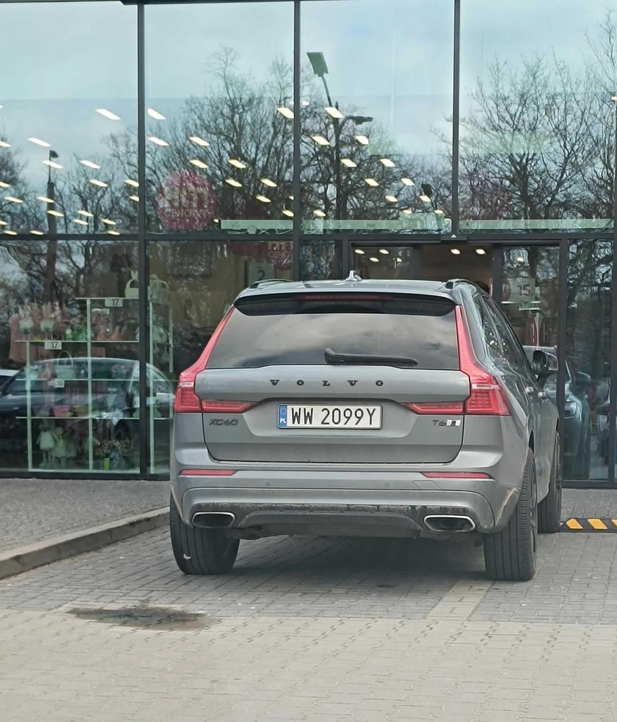 Parkowanie to nie jest najmocniejsza storna kierowcy