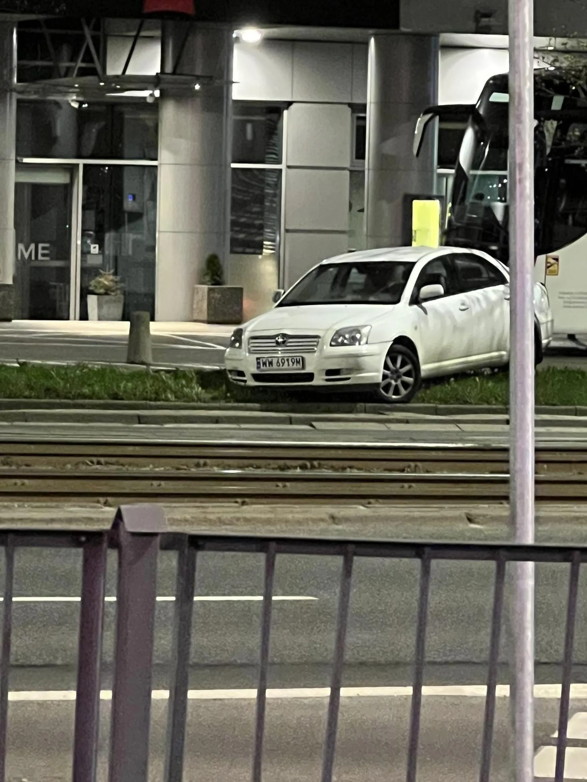 kolego tu nie można parkować