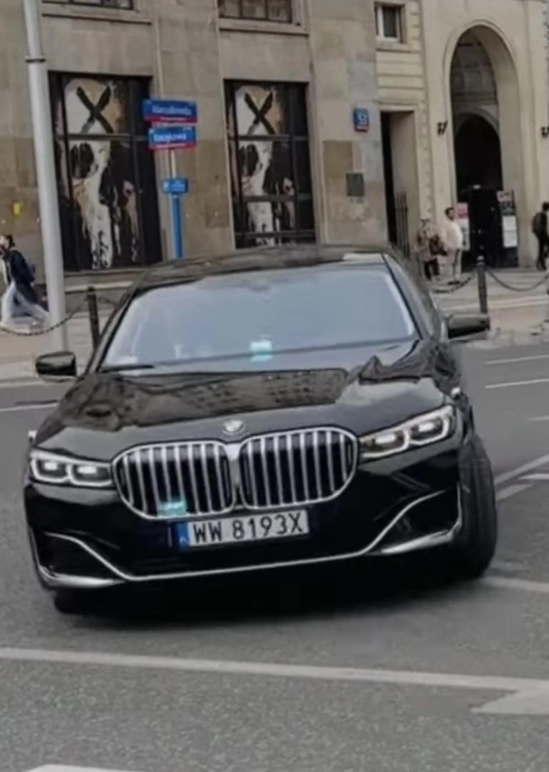 BMW serii 7 - radiowóz SOP
