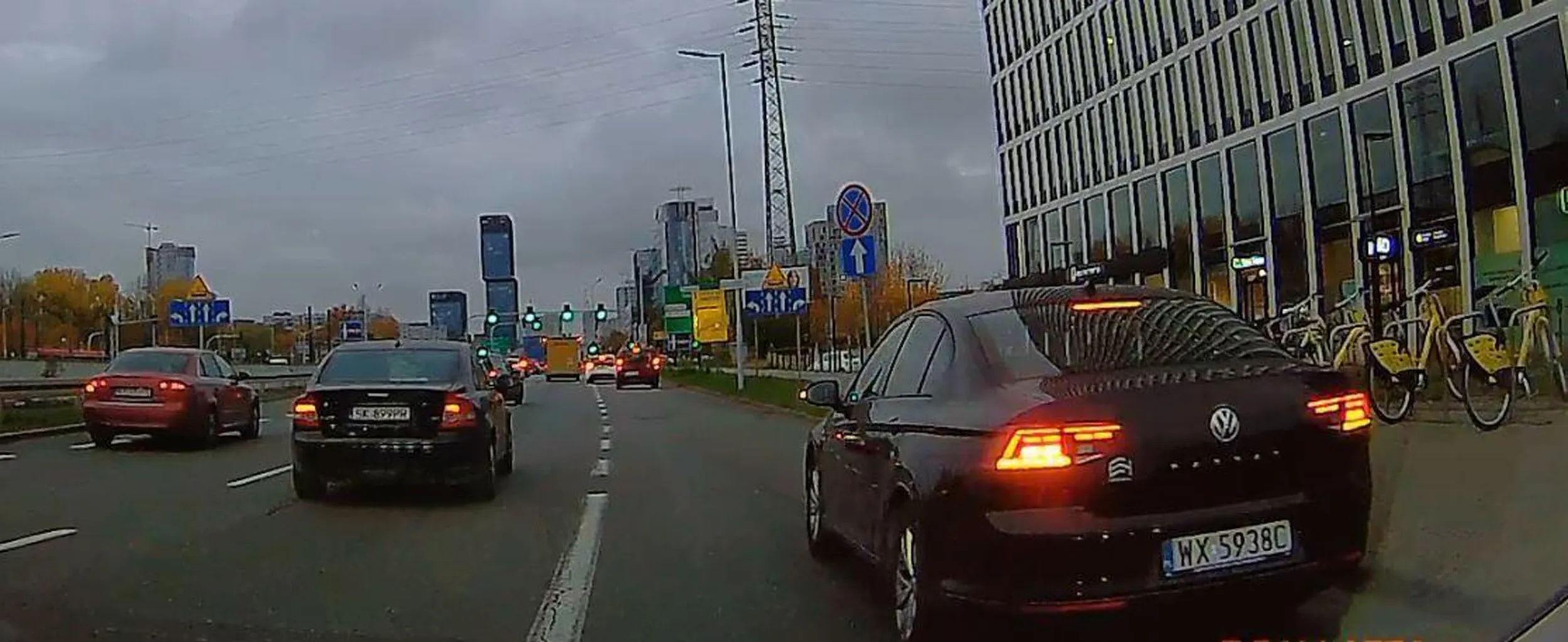 Najnowszy model autobusu miejskiego.