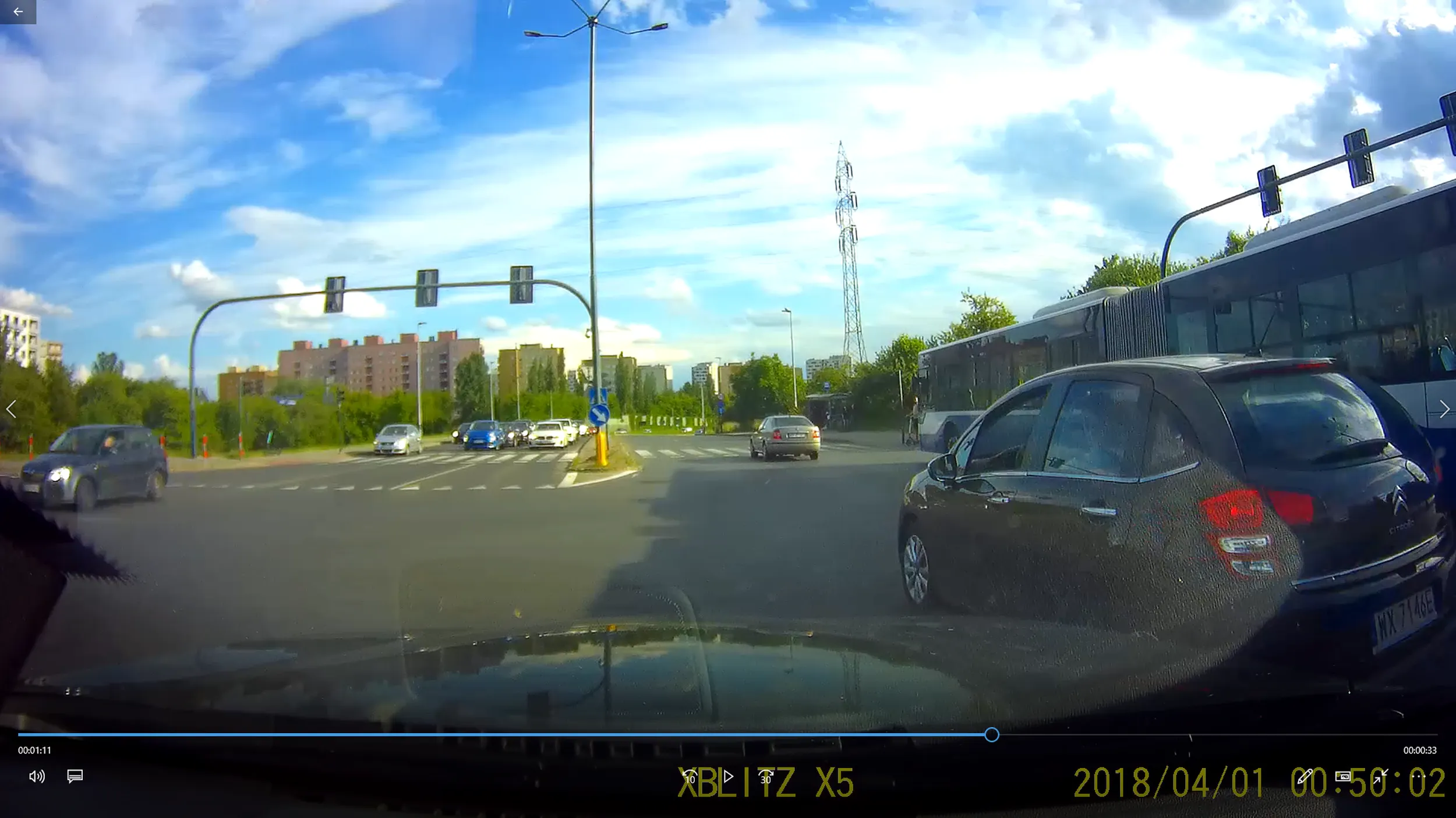 Na przyszłość patrz człowieku na znaki i zjeżdżaj na ten pas na który powinieneś :)