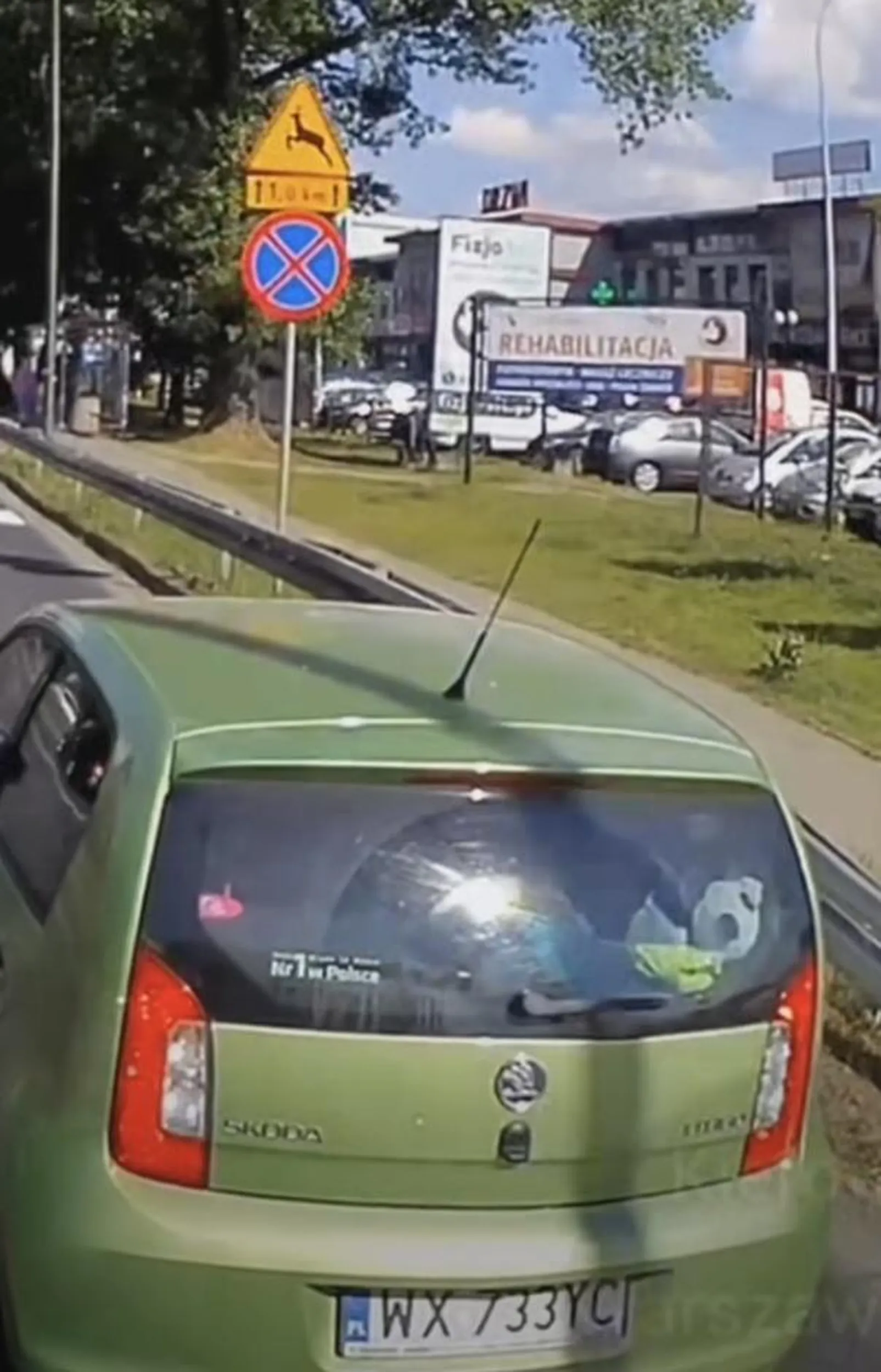 Wymuszanie pierwszeństwa na skrzyzowniu.