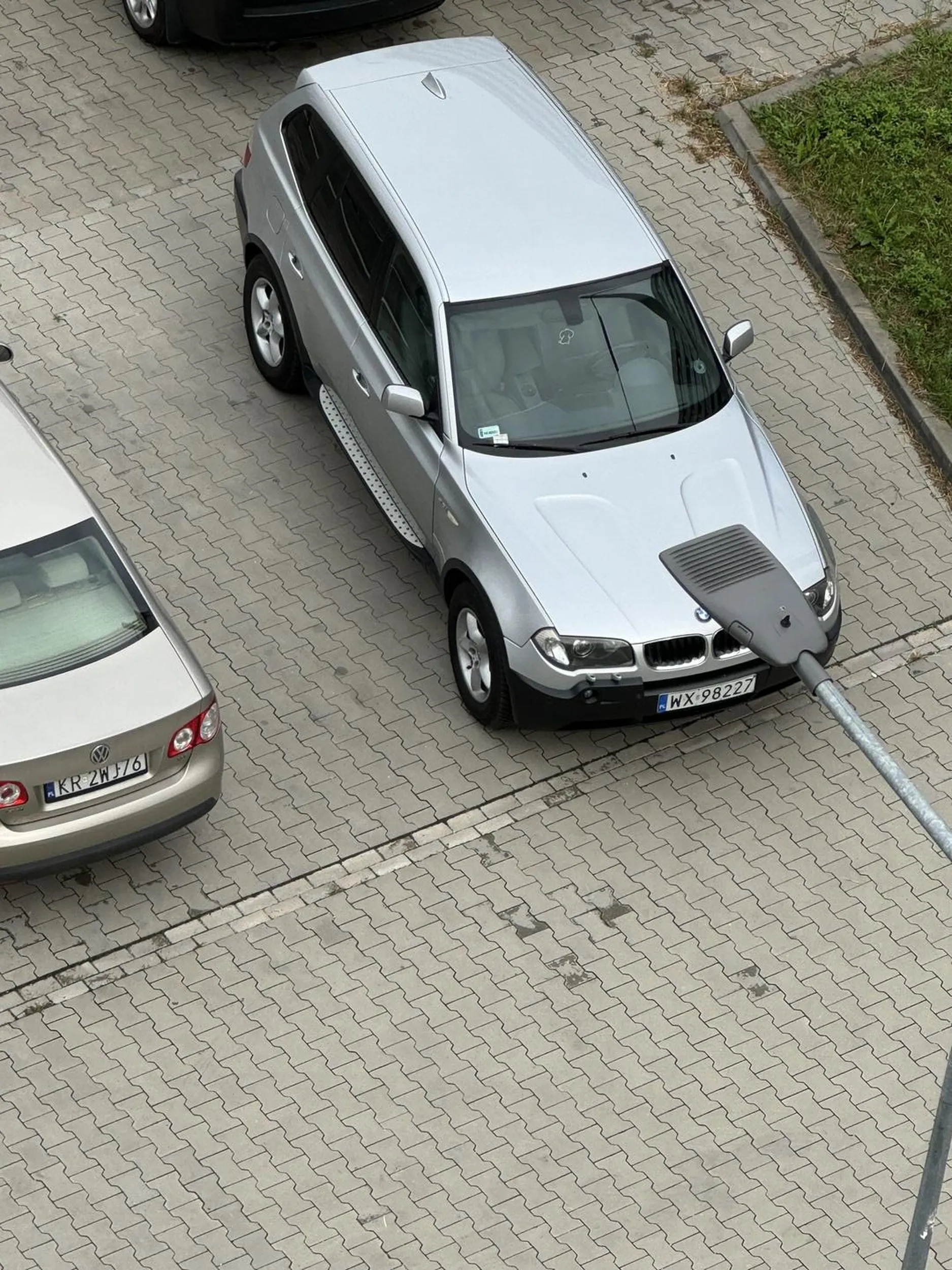 Ktoś powinien nauczyć się parkować