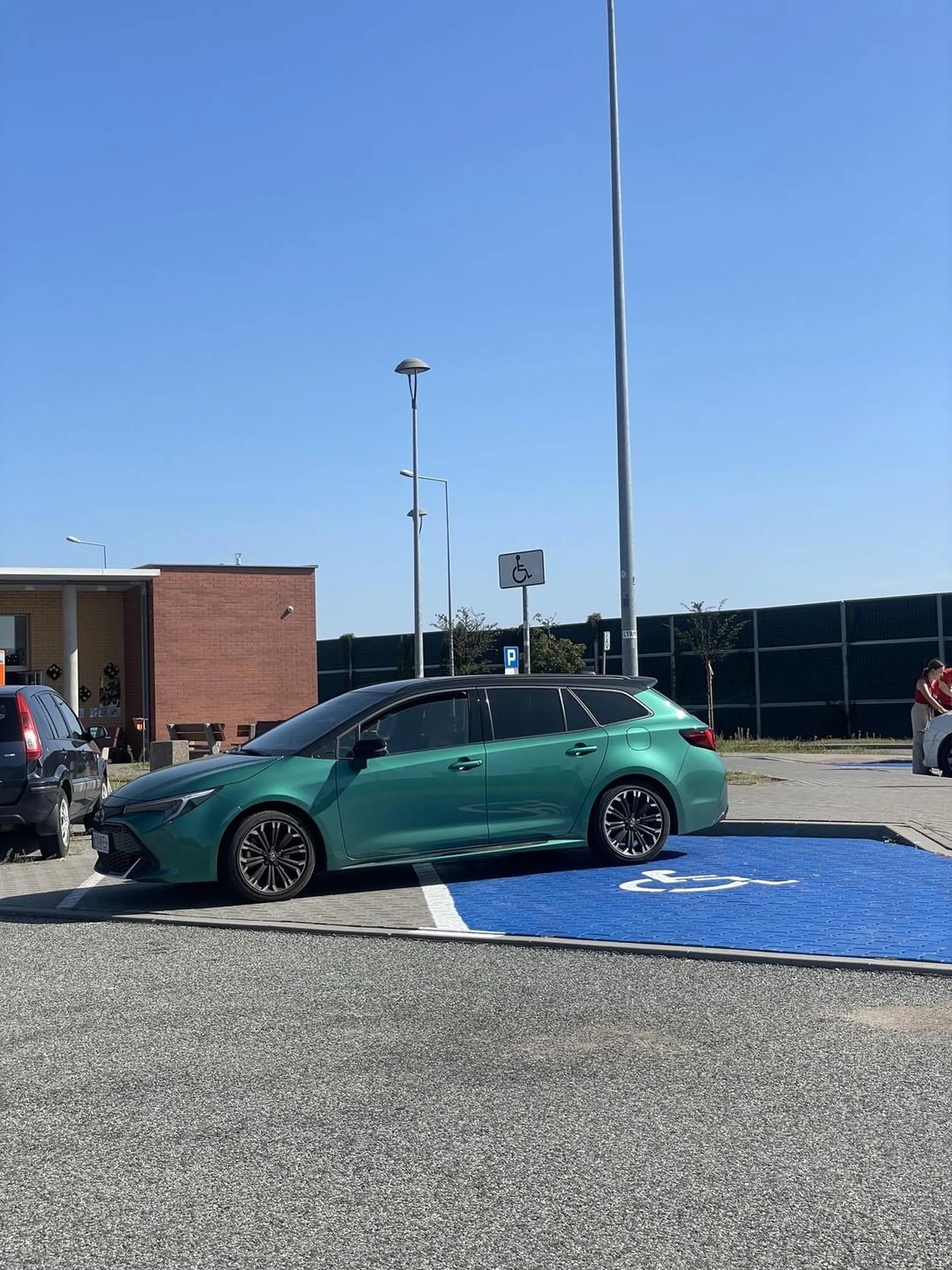 Tylko warszawka potrafi tak stanąć