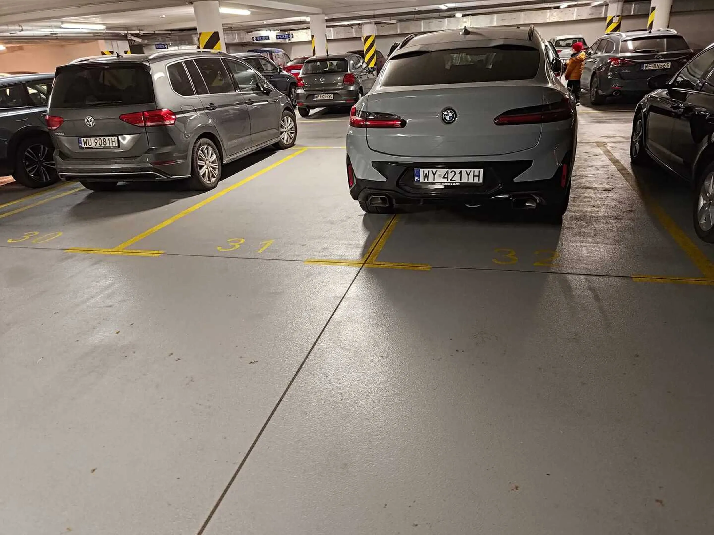 parkuje na dwoch miejsach