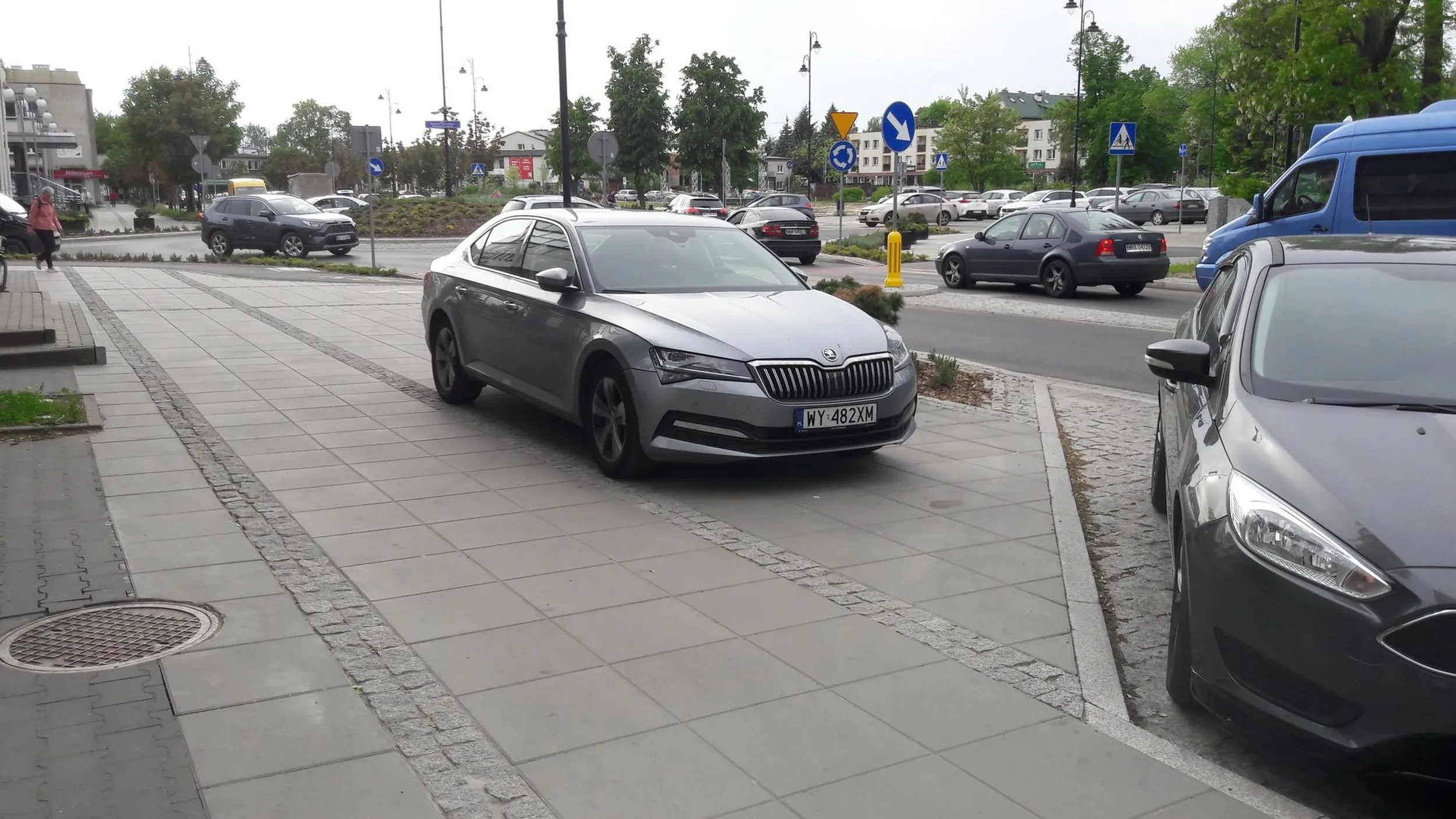 Tak parkuje ala wies Warszawa czy tam inna nacja w City Otwock