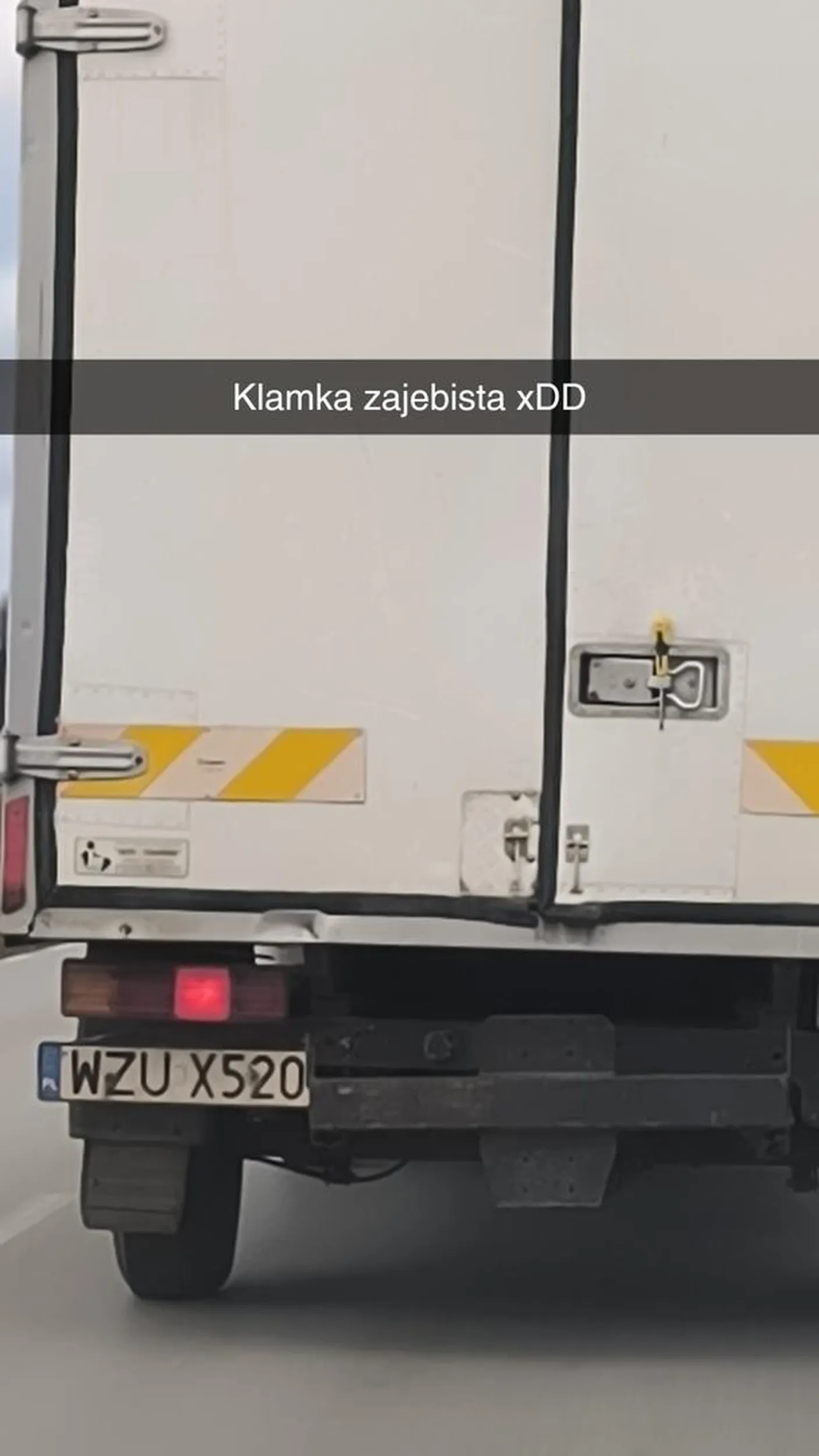 Ziomek ma megaaa fajną klamkę