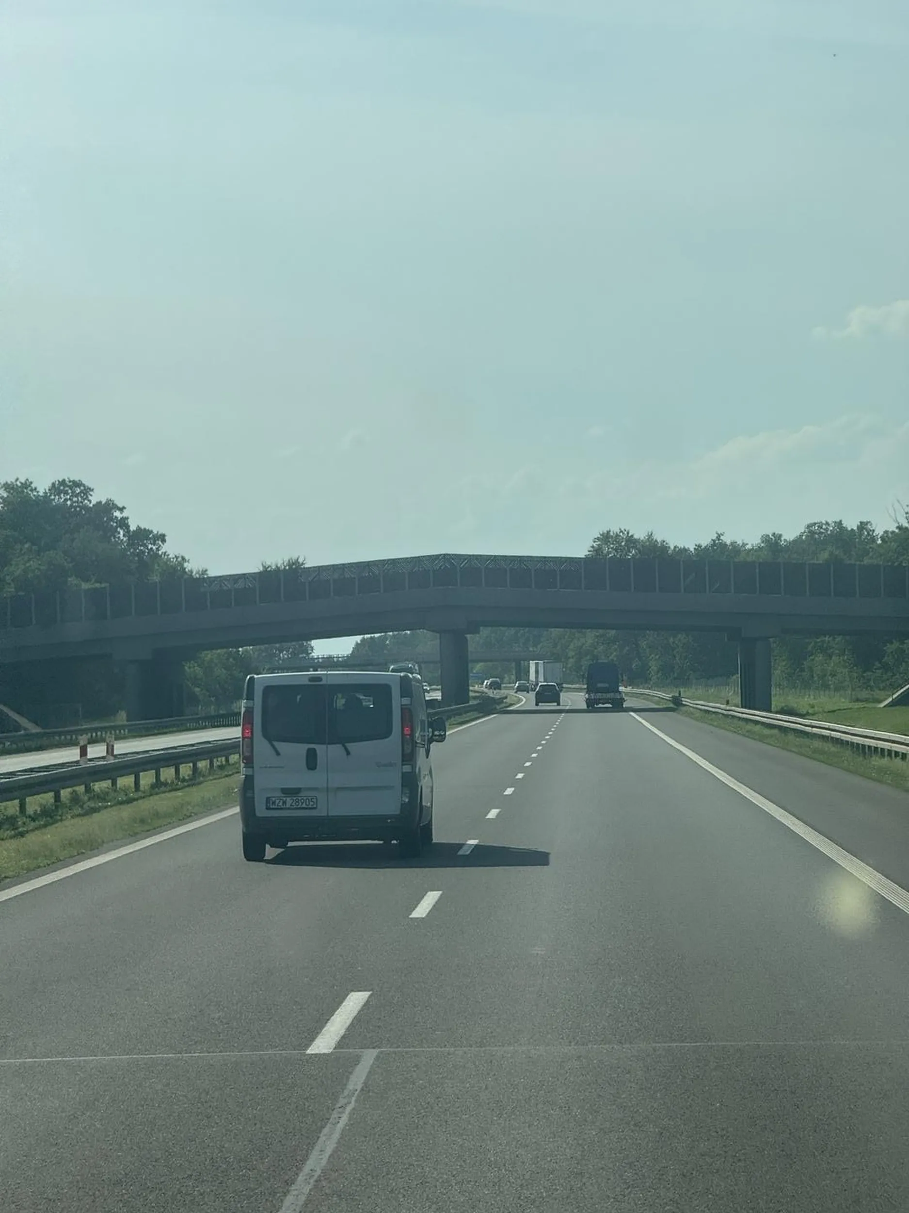 Mistrz lewego blokujący pas do wyprzedzania