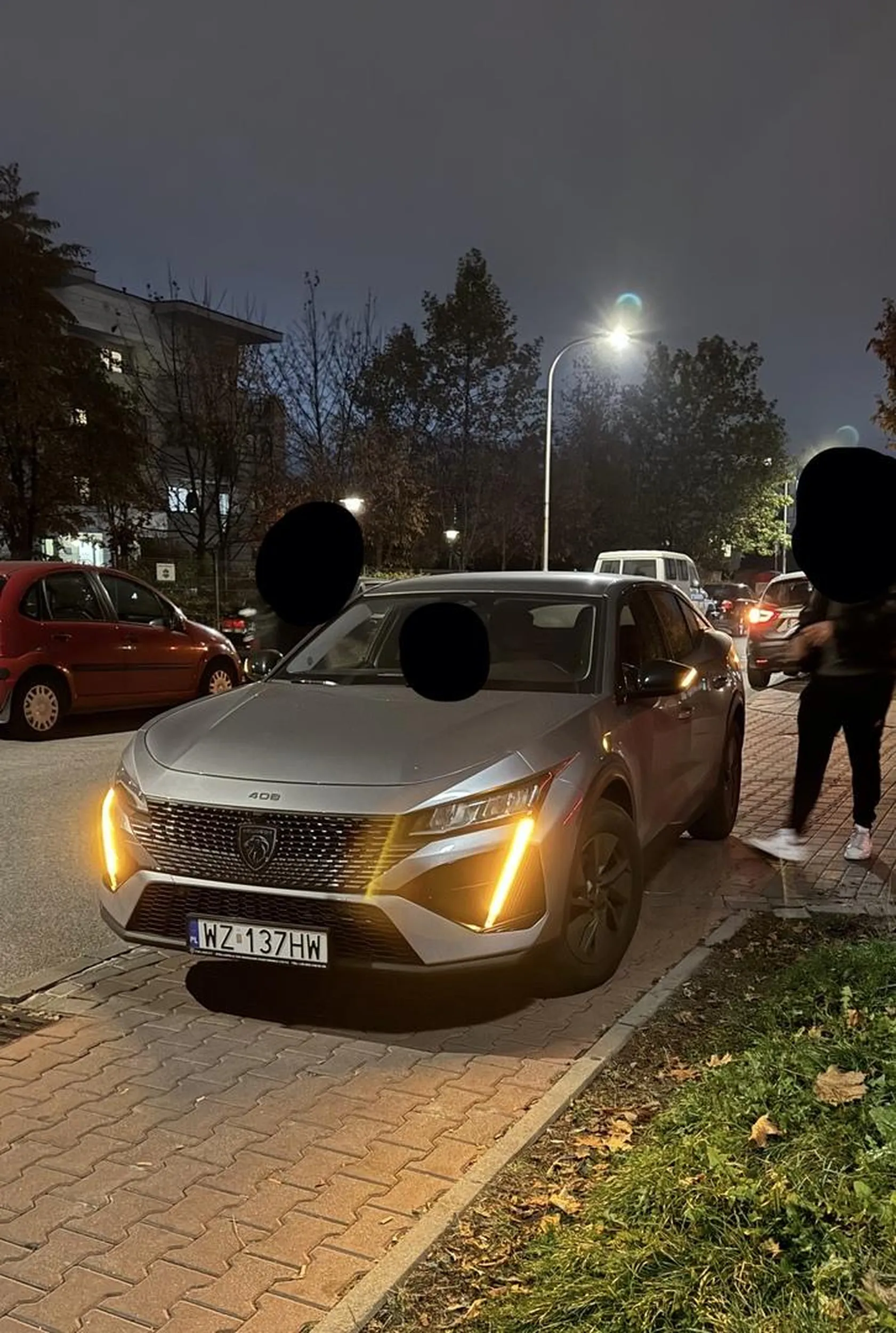 Ustawione na tapetę. Mam nadzieję, że służby też ustawią ? Następnym razem proponuję stawać na miejscu do tego wyznaczonym. Szczególnie takim gruzem ☺️