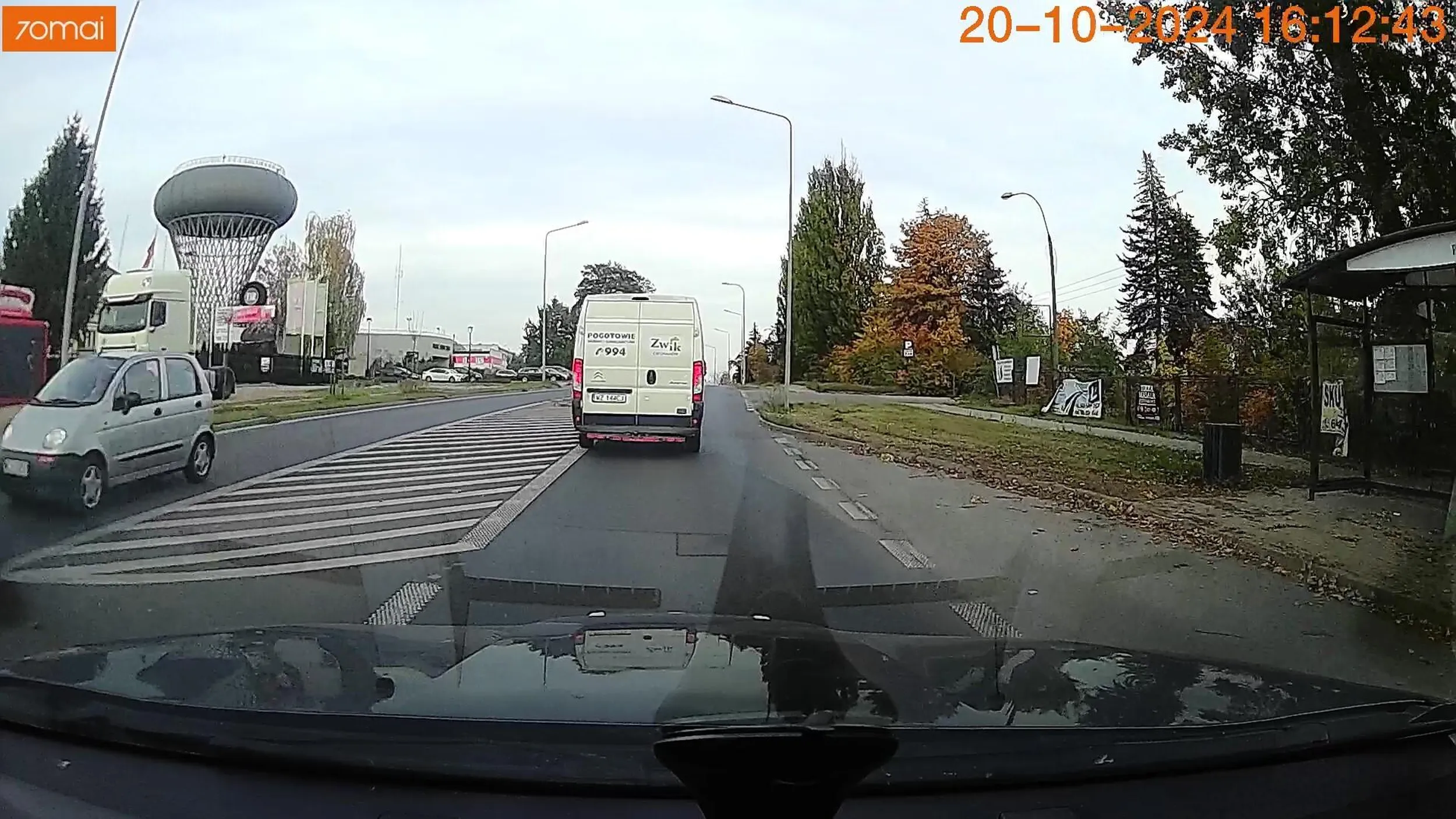 ZWiK Ciechanów - Jeździ jak pod wpływem. Cały czas go znosiło na lewą stronę, najeżdżał na linie ciągłe. Czas reakcji też podejrzany.