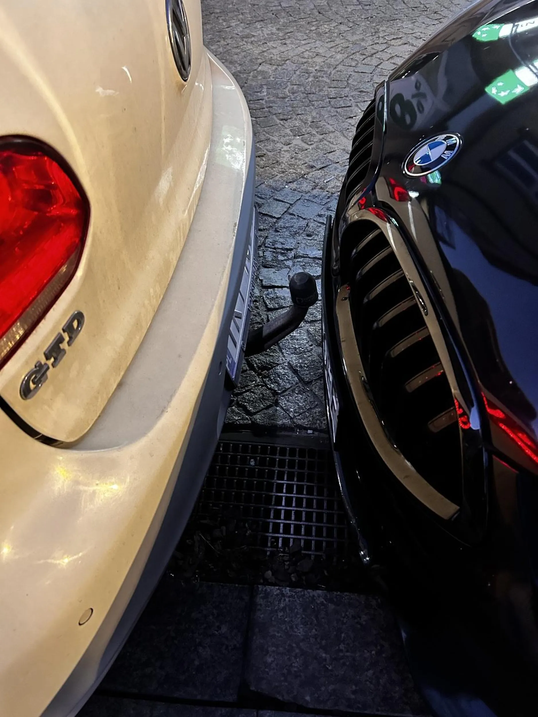 Dojeżdżam na parkingu do samego zderzaka uniemożliwiając odjazd