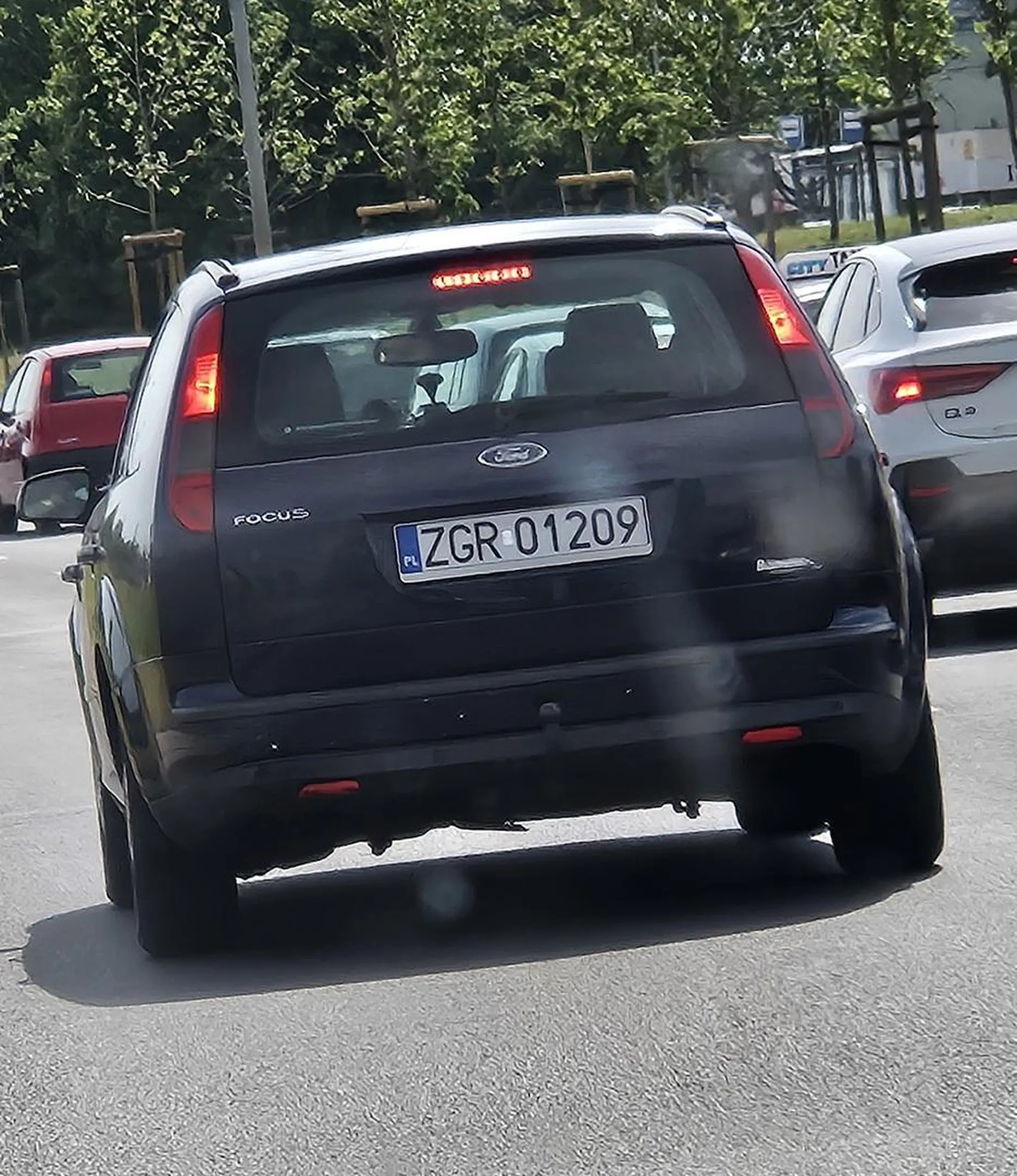 Notorycznie była jazda przez linię ciągłą, a później zajeżdżanie innym kierowcom drogi. Na koniec po złości spowalniała ruch.