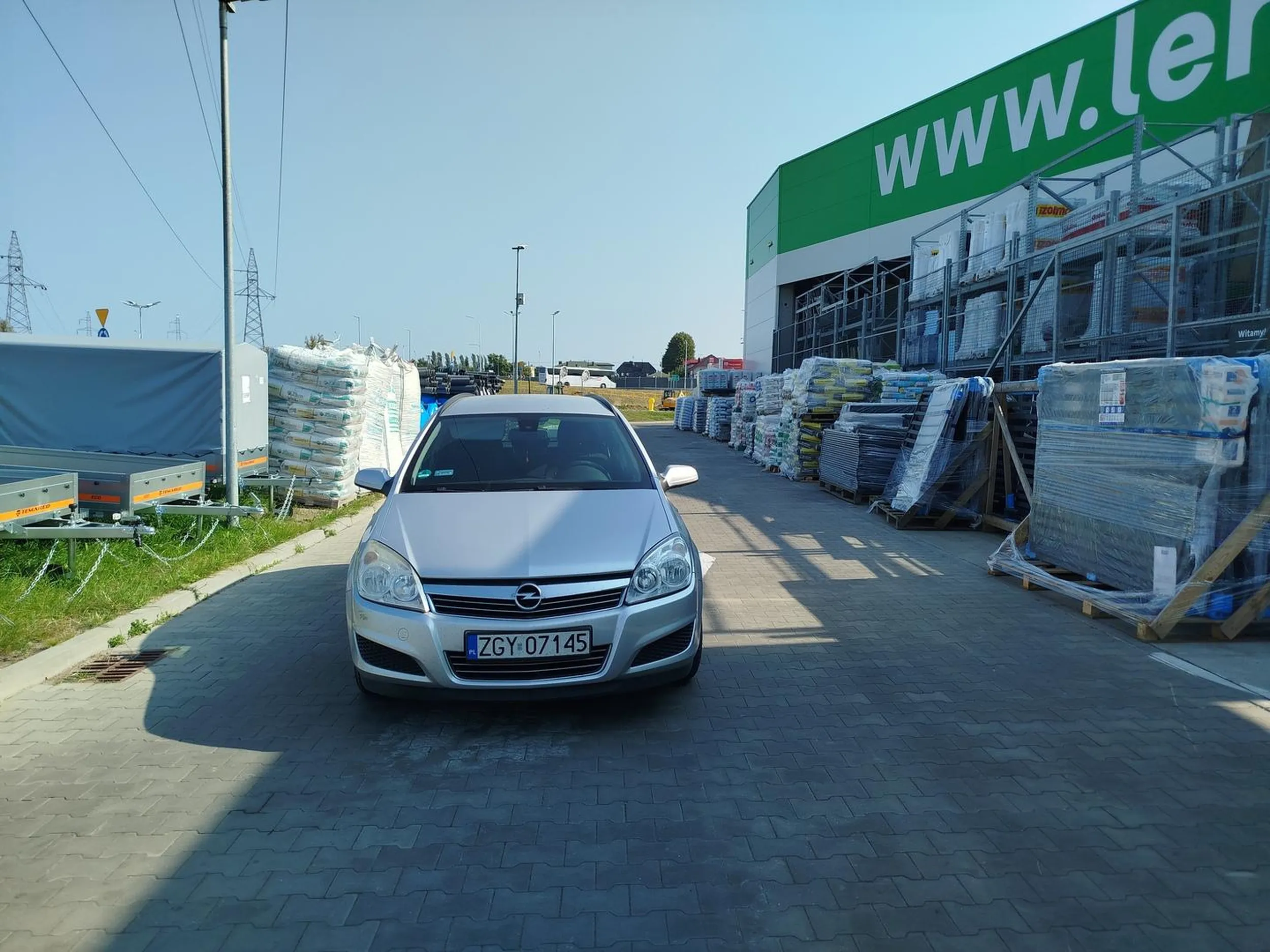 Nie pozdrawiam Pana co zostawił samochód na środku drogi pożarowej i poszedł do sklepu na zakupy