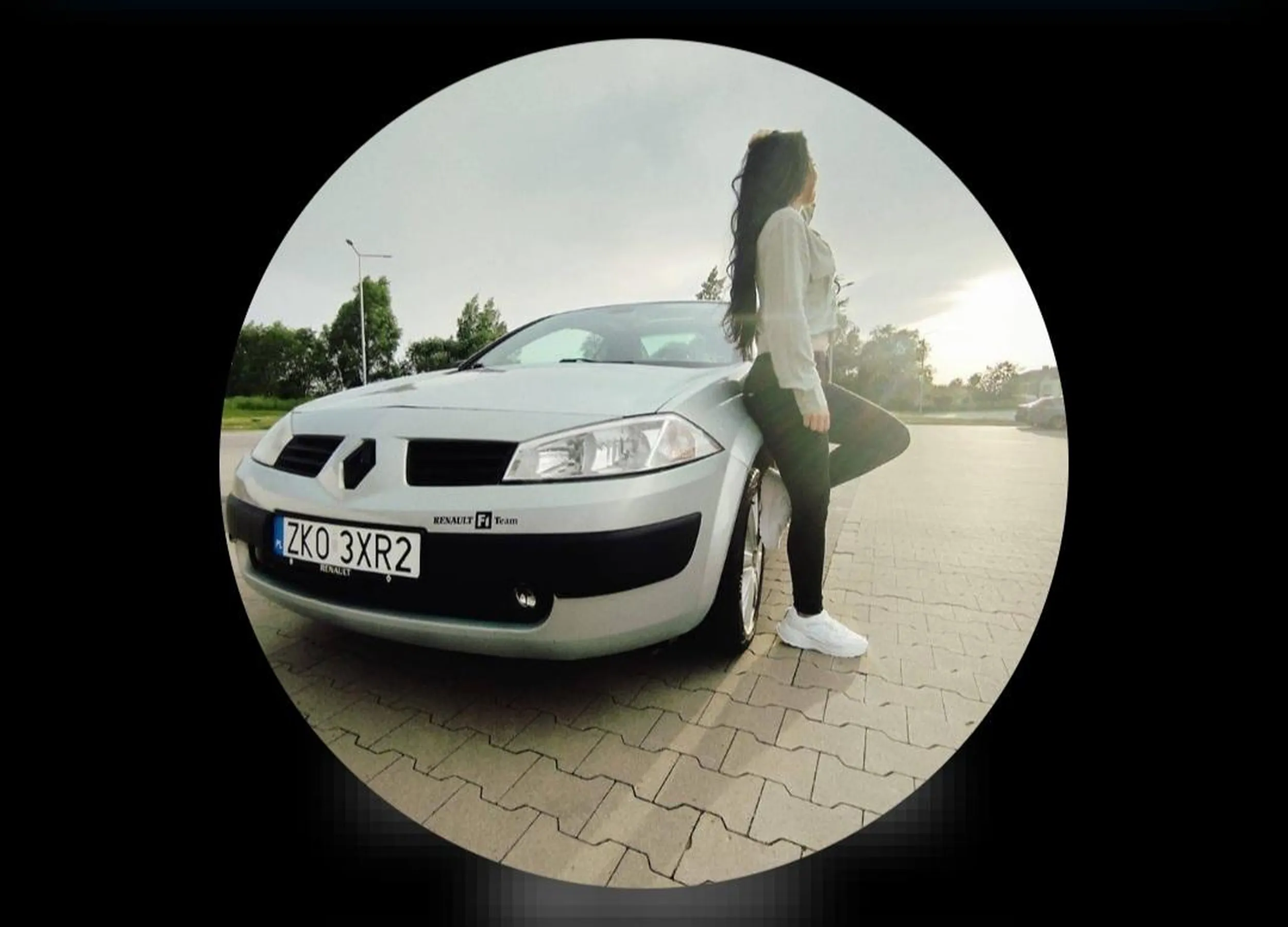 Поганая мразь,мошенница,бычевка и проститутка из Кривого Рога. Живёт в Мельно и разводит мужиков на деньги. Ублюдище, а не женщина.