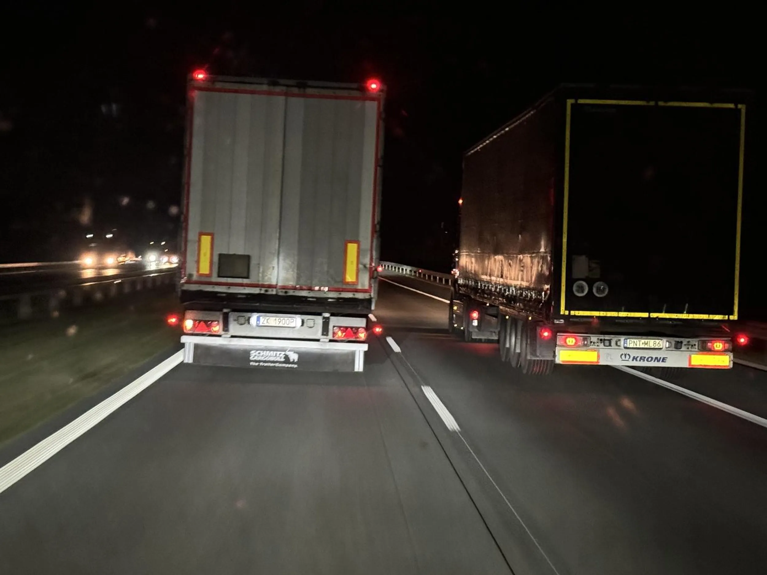 Kierowca, który nie przestrzega przepisów ruchu drogowego i zajeżdza drogę!