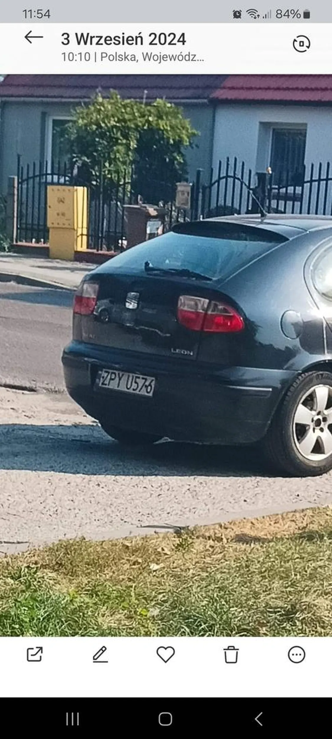 Wyrzuca stare opony w krzaki w Gorzowie