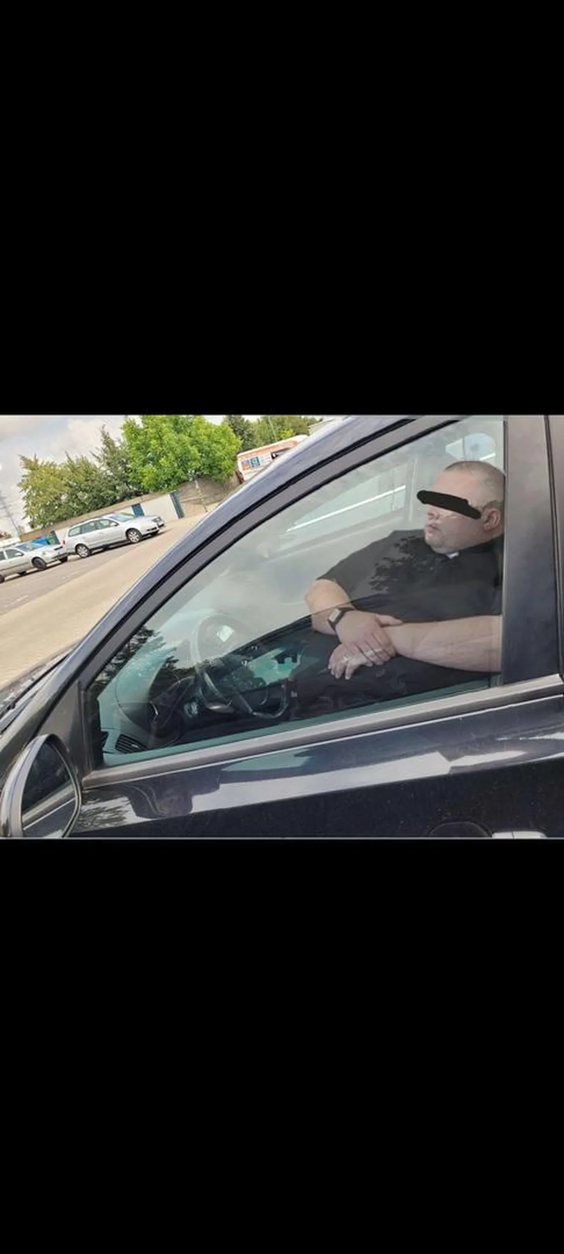 Uwielbiam tego ksienca, jego ulubiony ministrant