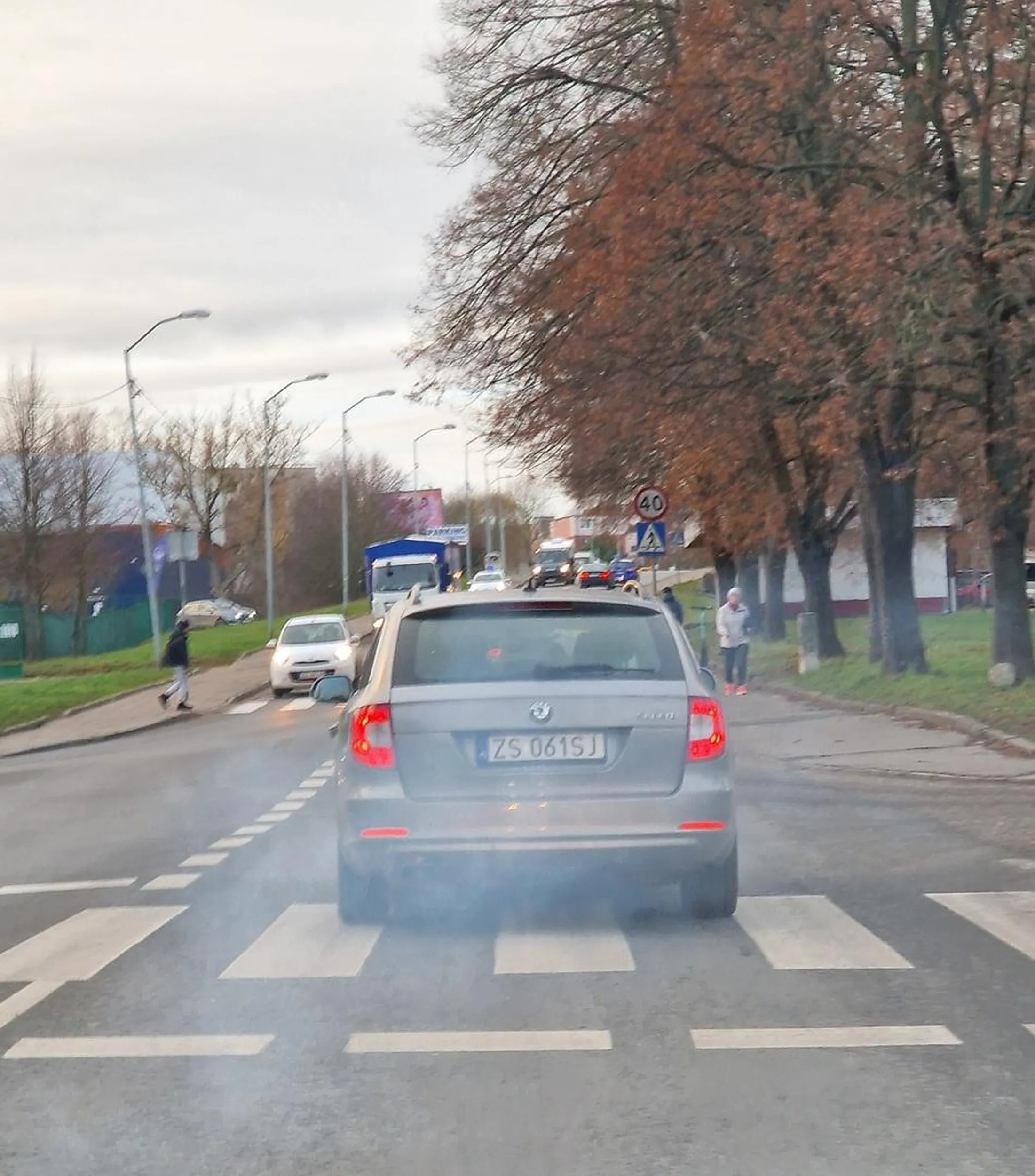 Kierowco, czas naprawić auto zamiast truć wszystkich wokół.