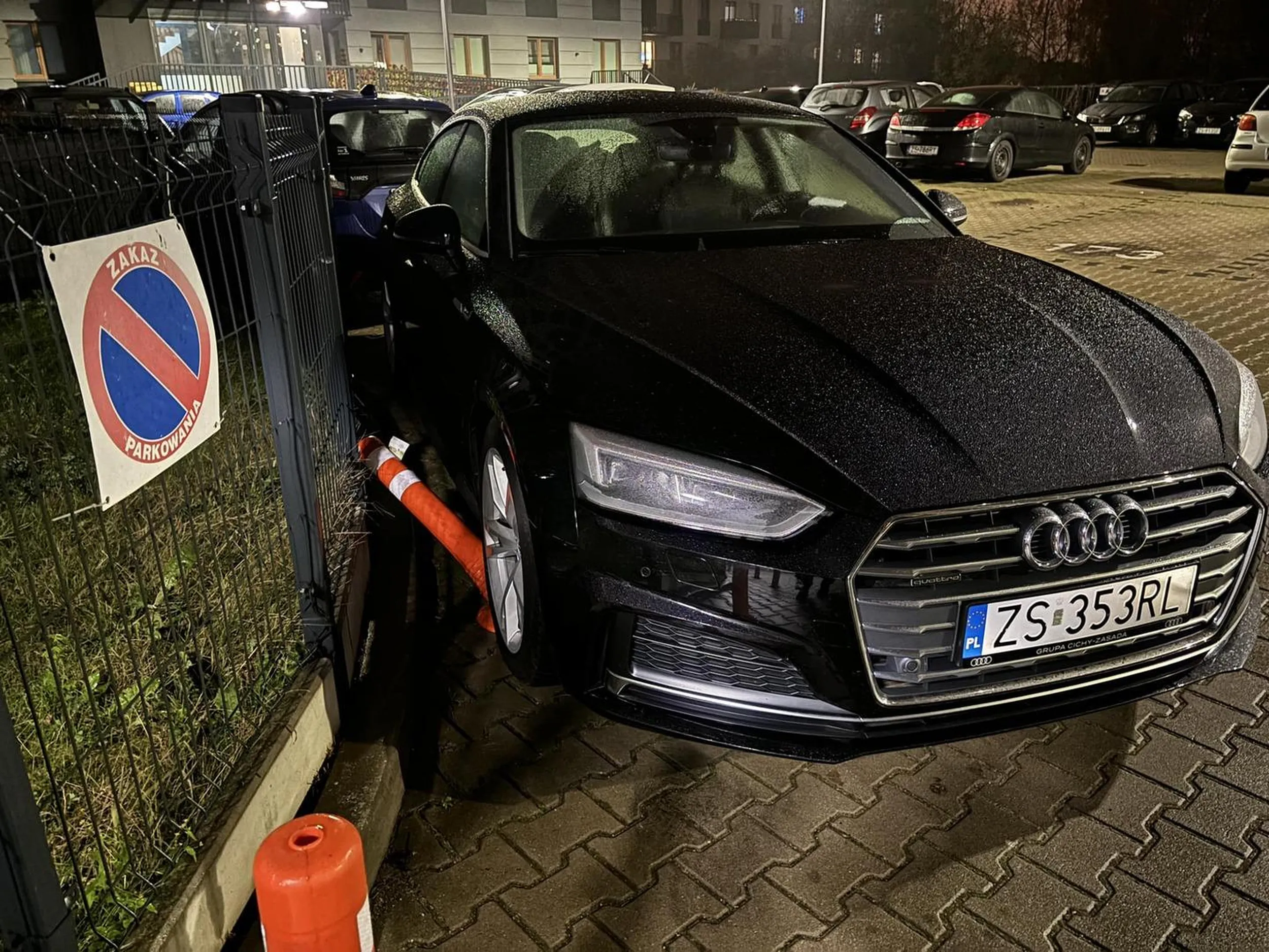 Piąte zero wiadomo gdzie.