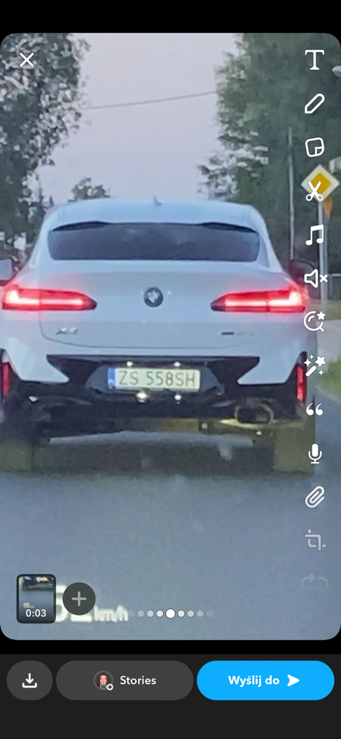 Jeden z największych buraków jakich widziałam. Wyprzedza co jedno auto i stwarza zagrożenie. Ale przecież jeździ BMW to może :/