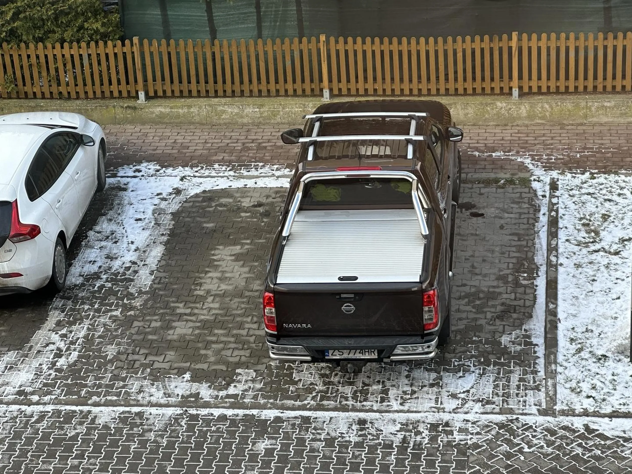 Nie potrafi parkować, zajmuje dwa miejsca