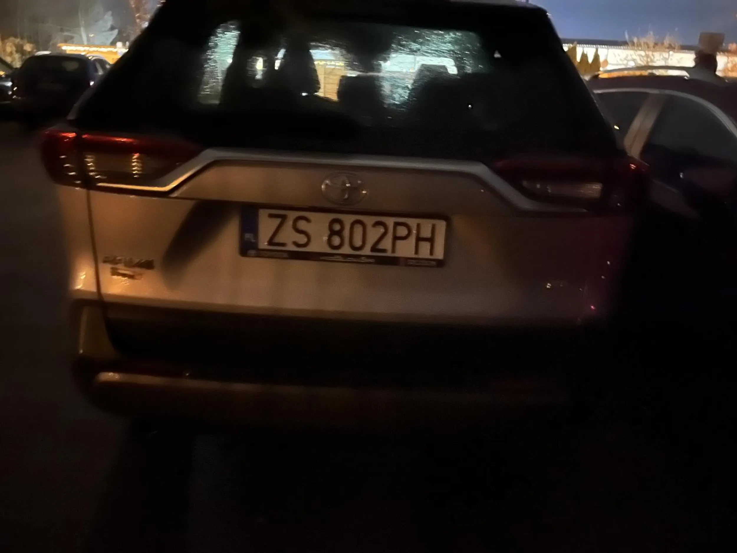 Wielkie auto, mały siusiak. Tak parkują Patole z kompleksami!