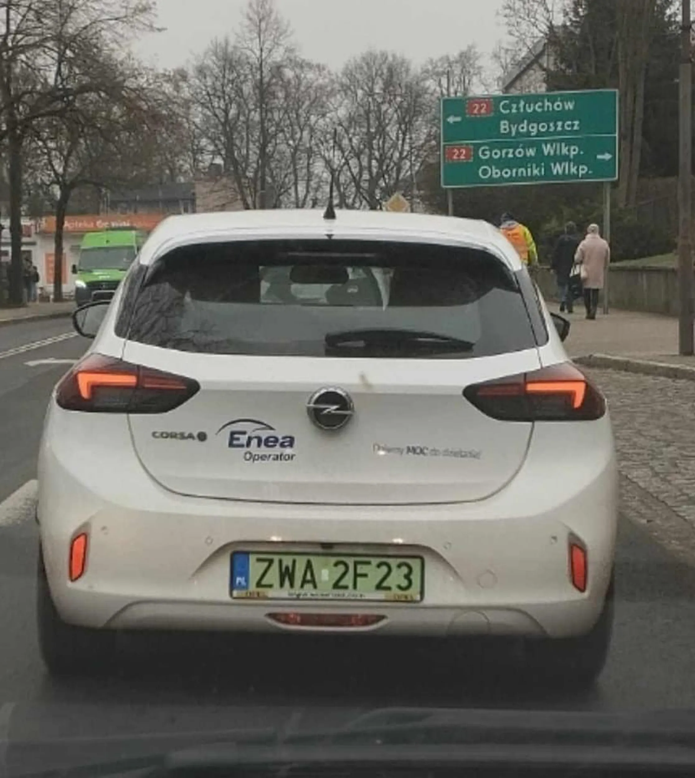Opel Corsa nieoznakowana milicja