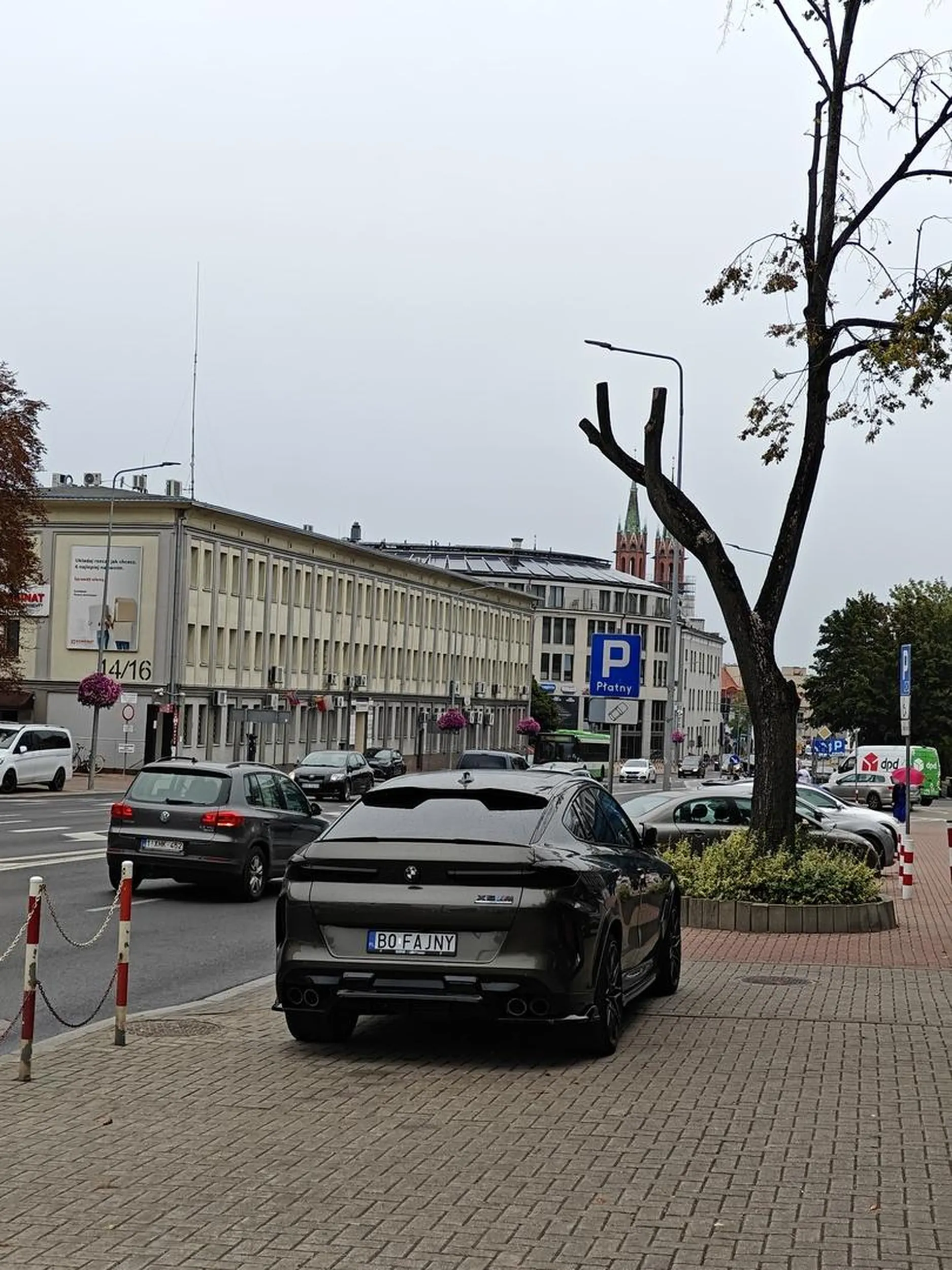Leasing przerósł, zabrakło na parking
