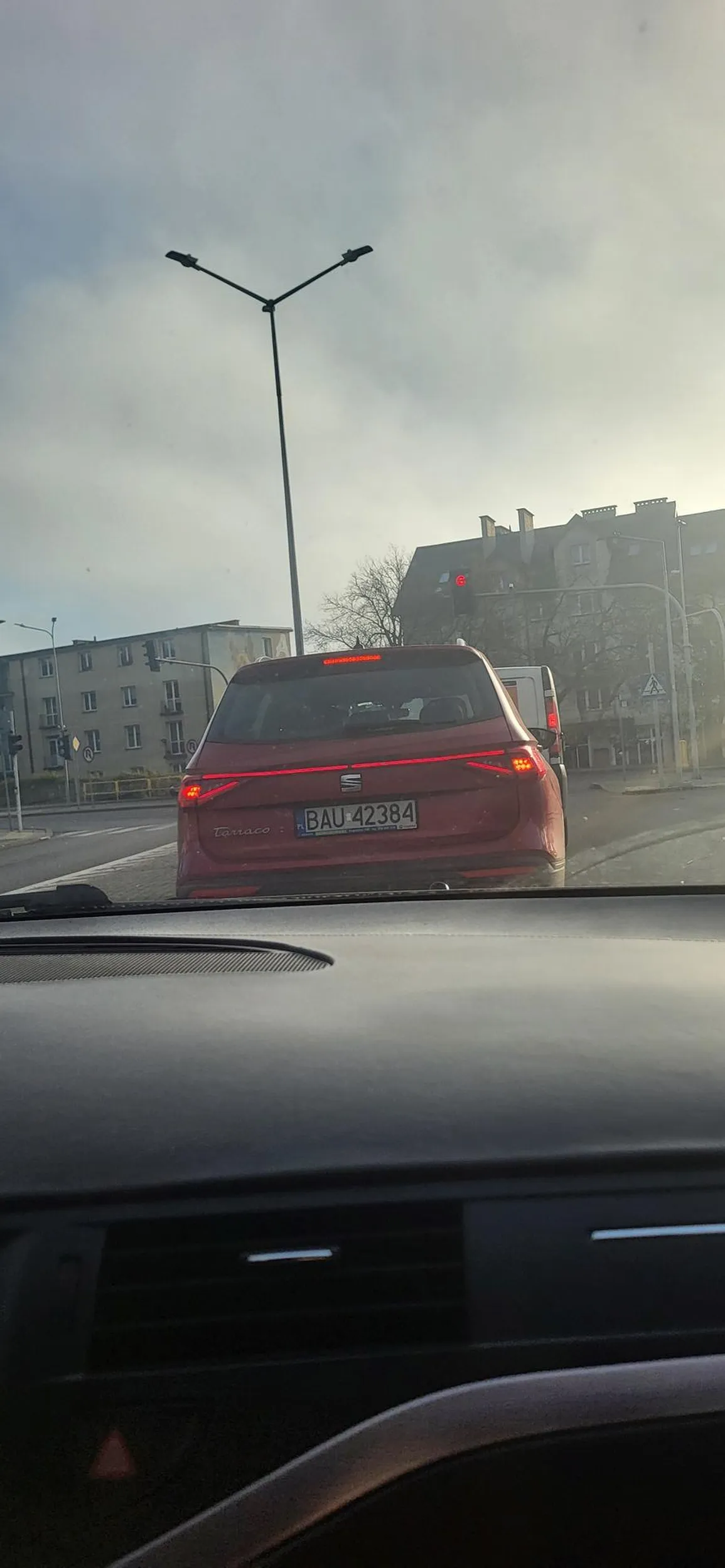 Nie polecam wymusza czerwony seat