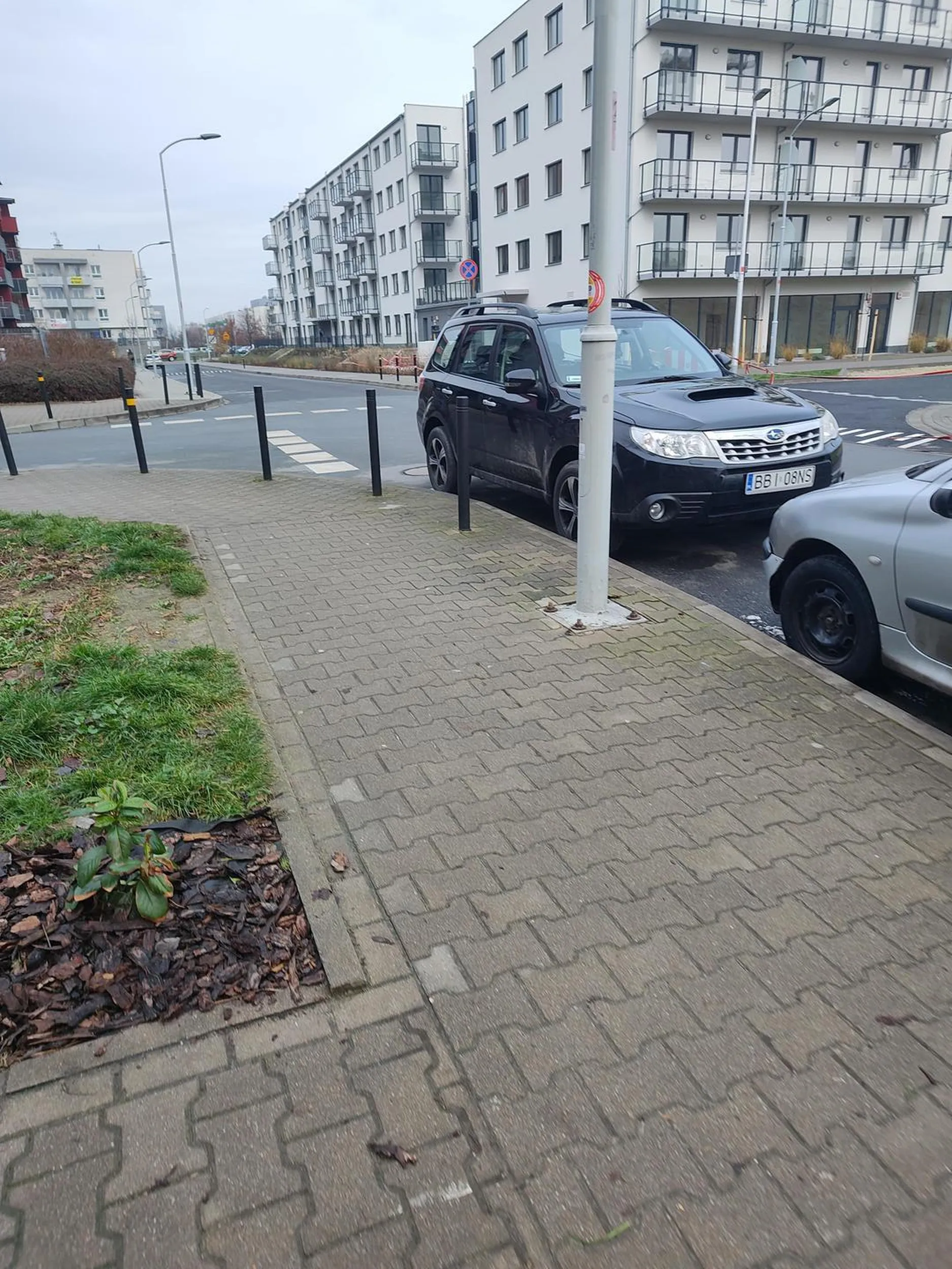 Parkujesz na skrzyżowaniu!!