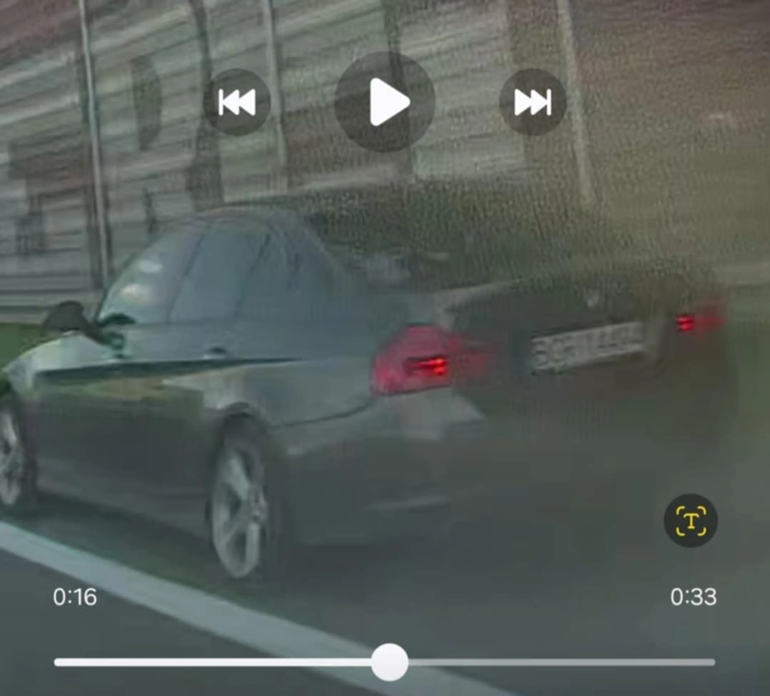 Dokładnie tego samego Pana spotkałem na drodze Katowice--Sosnowiec, zapierdzielał jakieś 200km/h po pasie awaryjnym, nie pozdrawiam tego pana, prędzej czy później kogoś zabije.