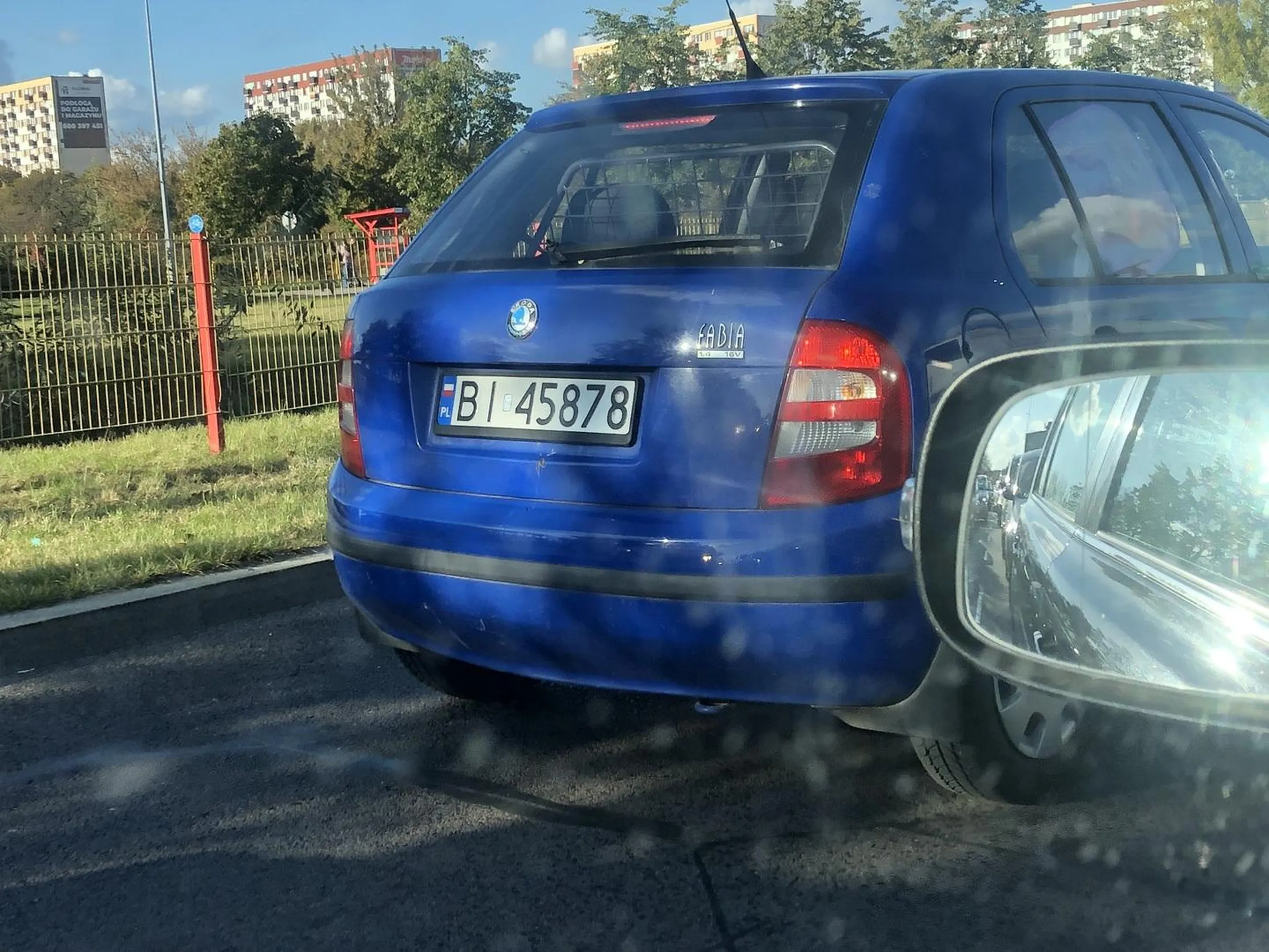 Mistrz lewego pasa . Całą drogę po lewym jak ciota a wszyscy wyprzedzają go po prawym