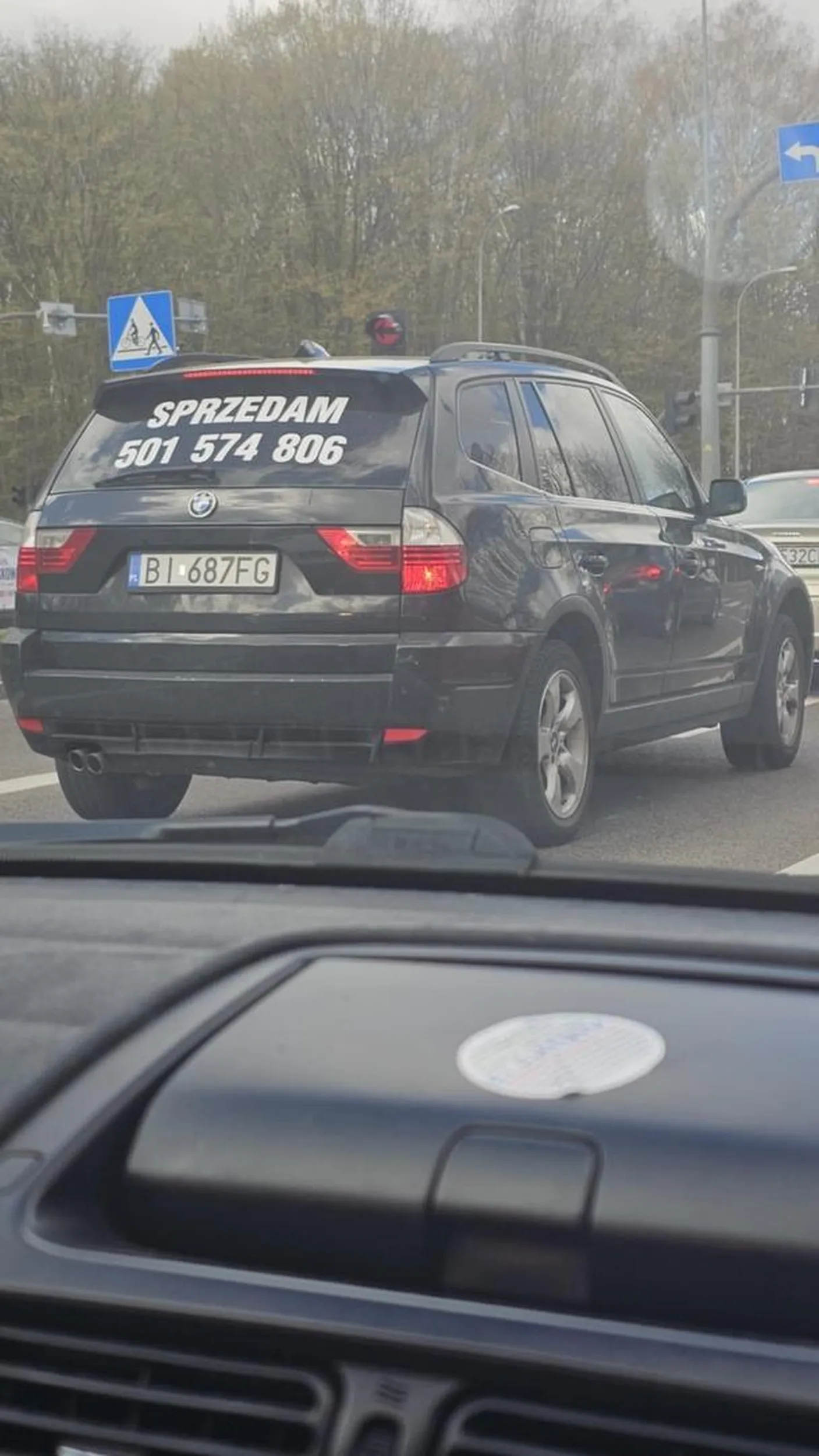 drogi panie kierowco, chyba pana srogo pogrzalo ze takie stare auto chcesz sprzedac za 500 milionow zlotych orlow polskich