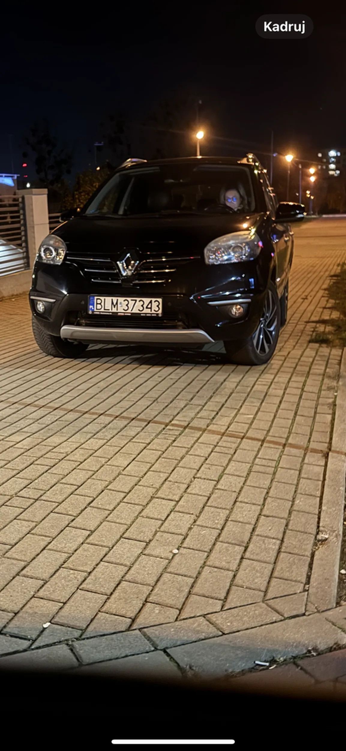 Hola hola, nie parkuj na chodniku bo karny kutasik się wkradnie