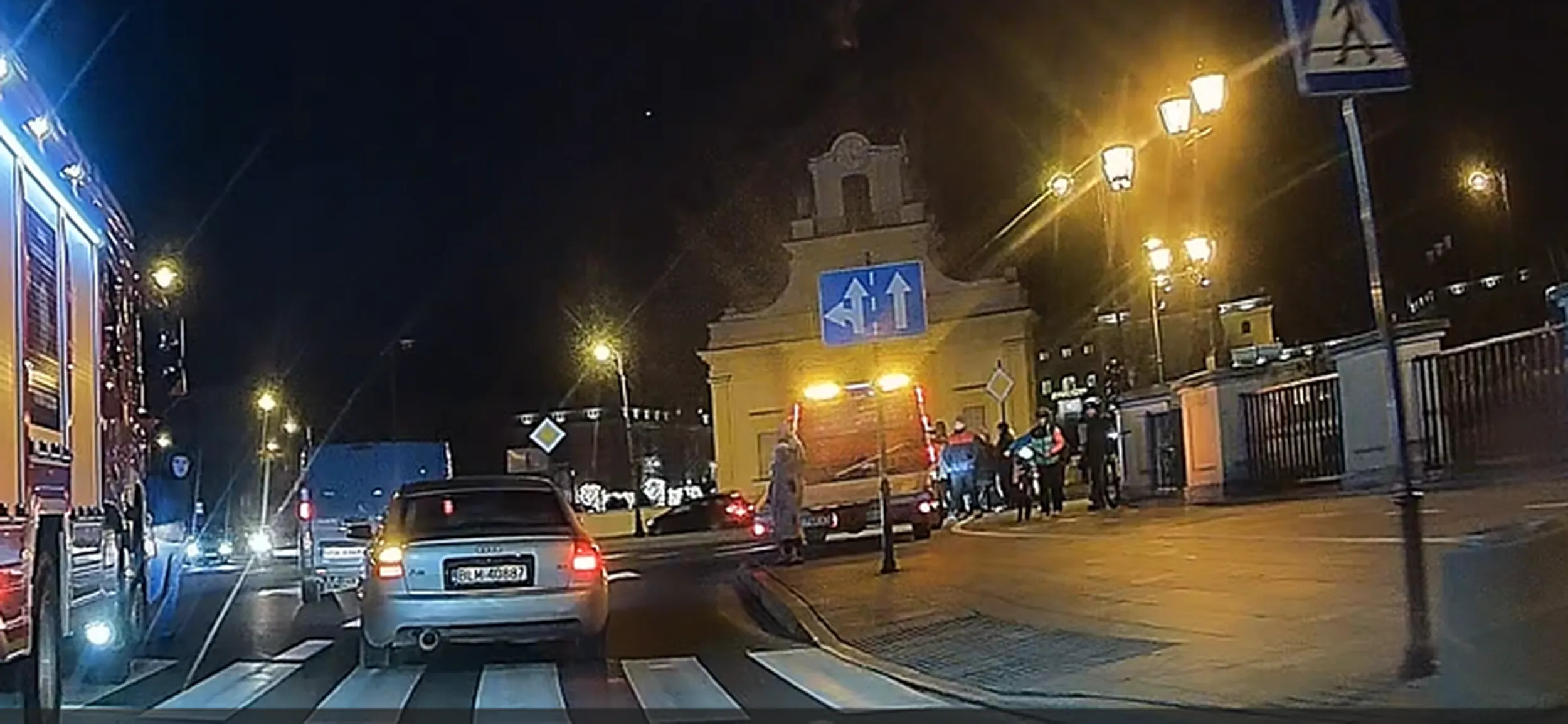 Rzymianie spod Łomży nie potrafiący jeździć + głośny wydech z kawałka rury spustowej...