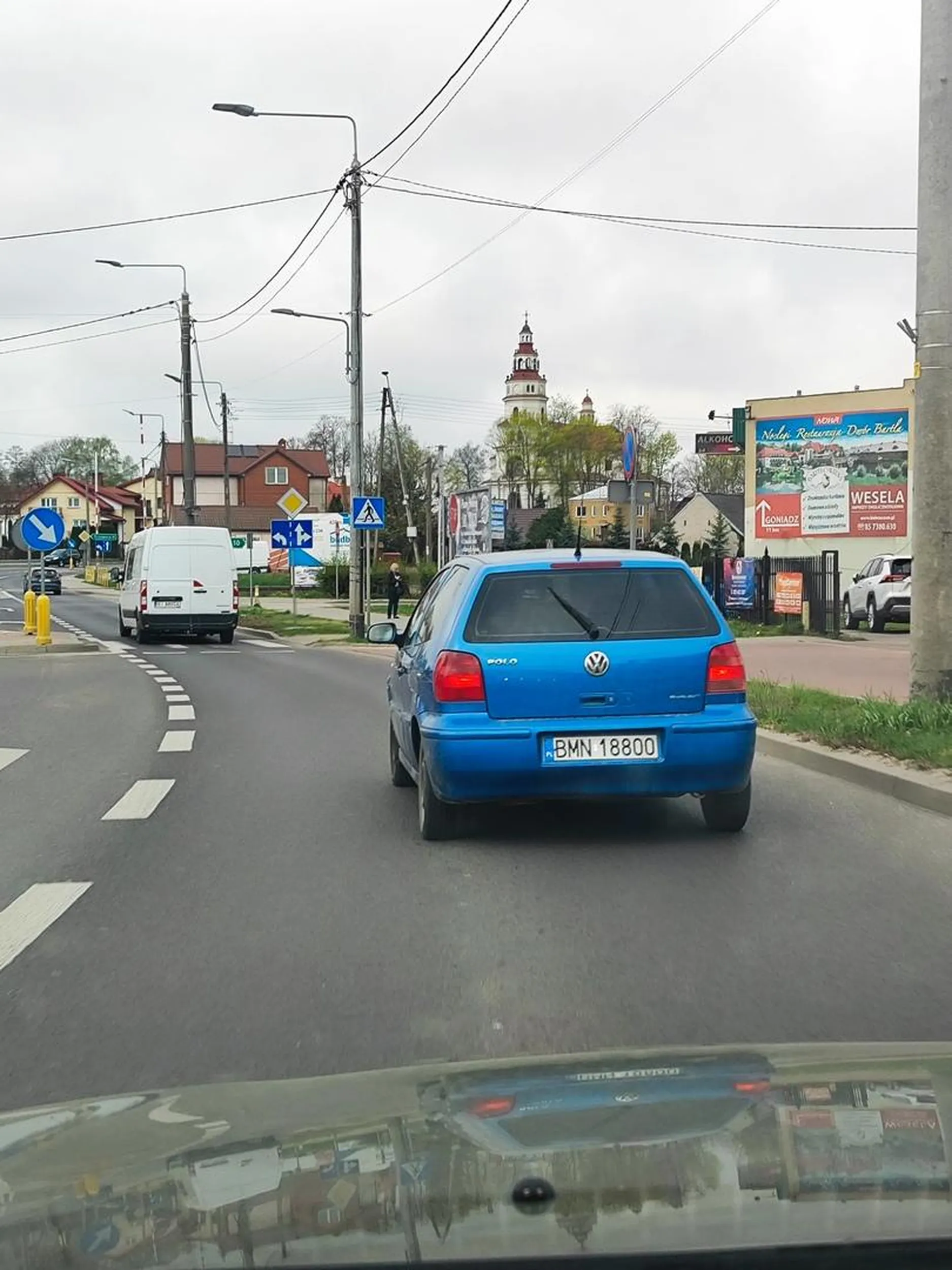 Miała ustąpić pierwszeństwo, wjechała na pałę mając zerową widoczność gdyby nie mój refleks drzwi kierowcy wbite Zero pomyślunku życie w czipsach wygrane